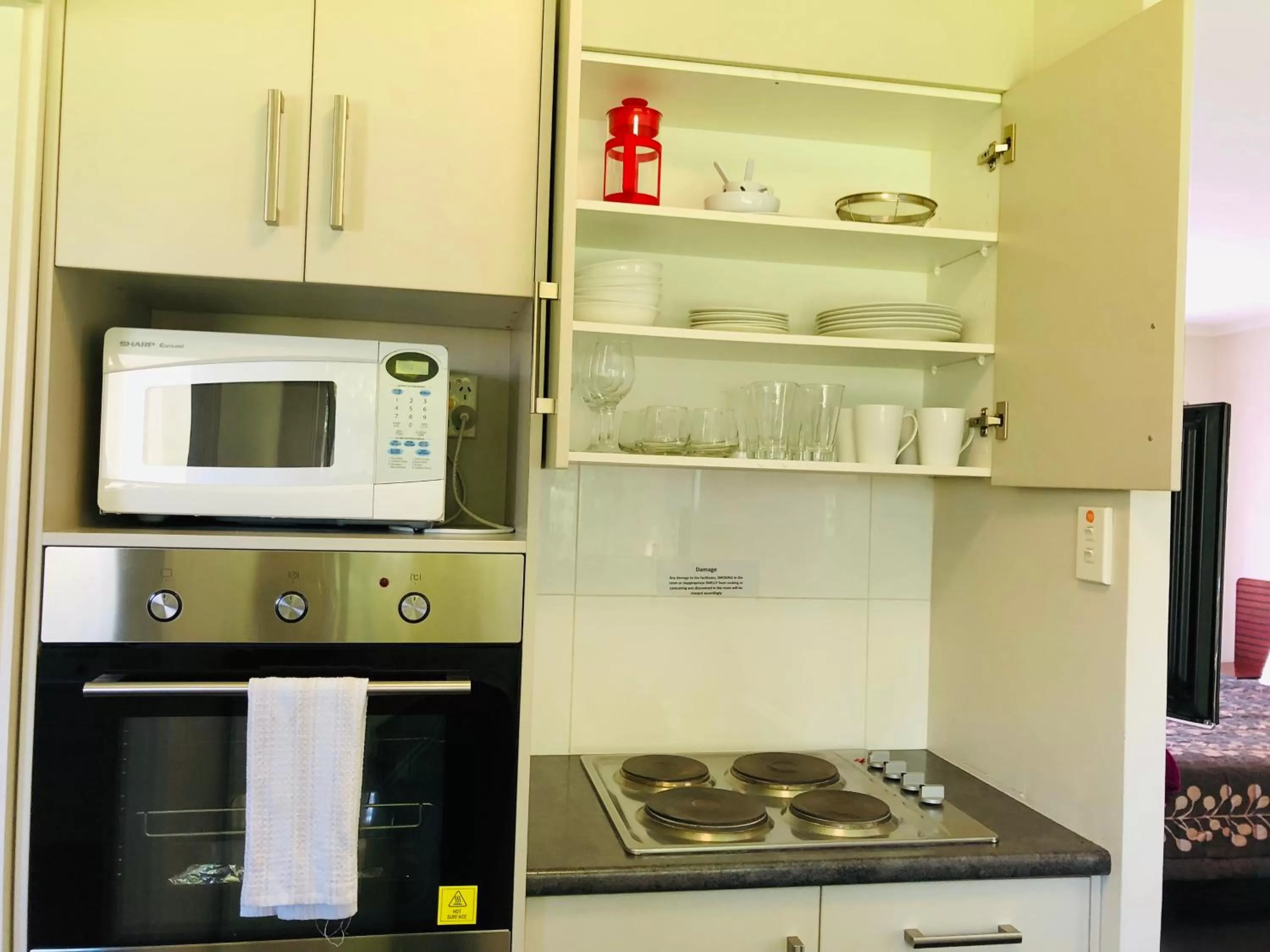 Kitchen or kitchenette in Red Rock Thermal Motel - Mineral Pool
