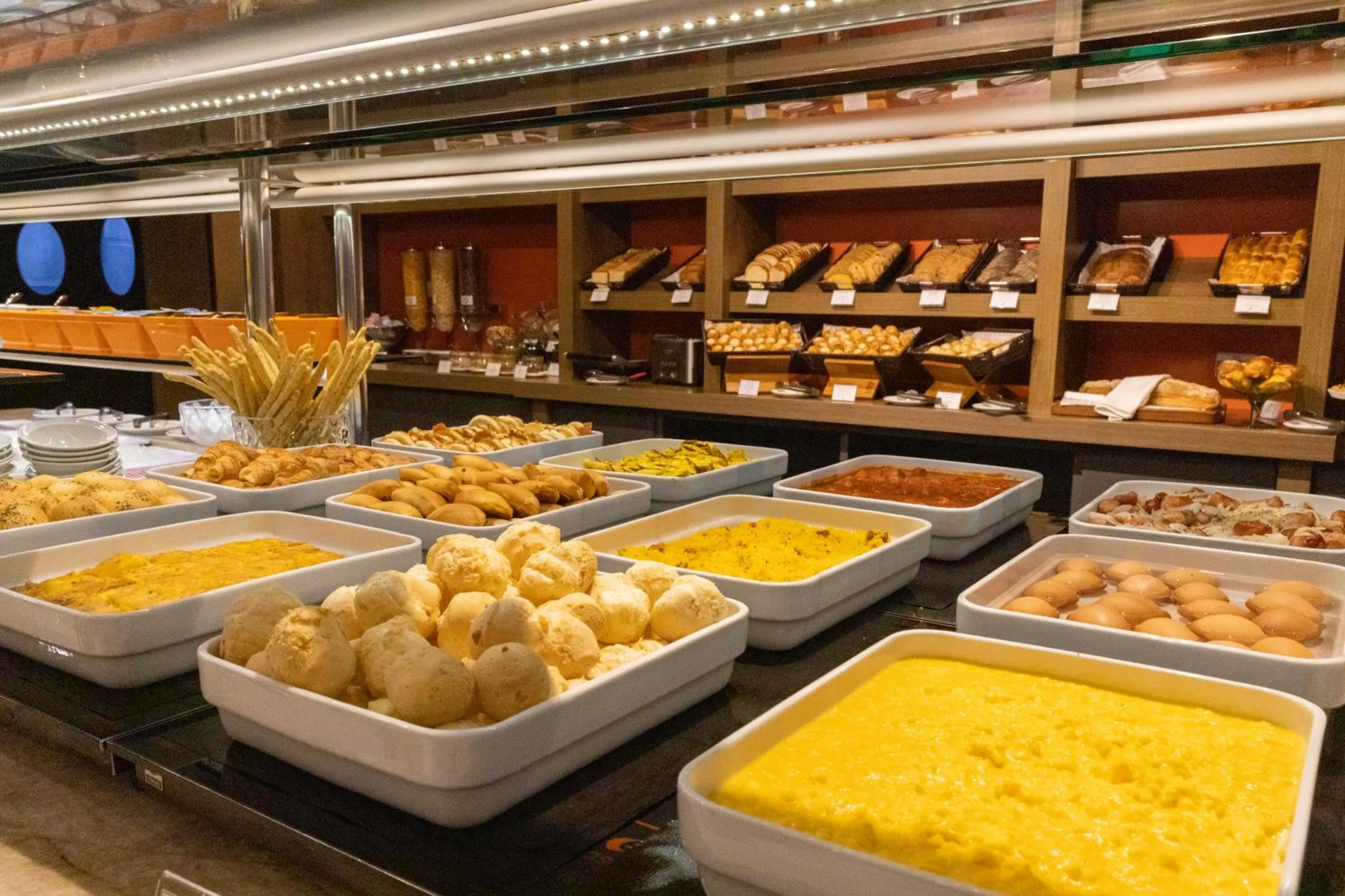 Food and drinks in JL Hotel by Bourbon