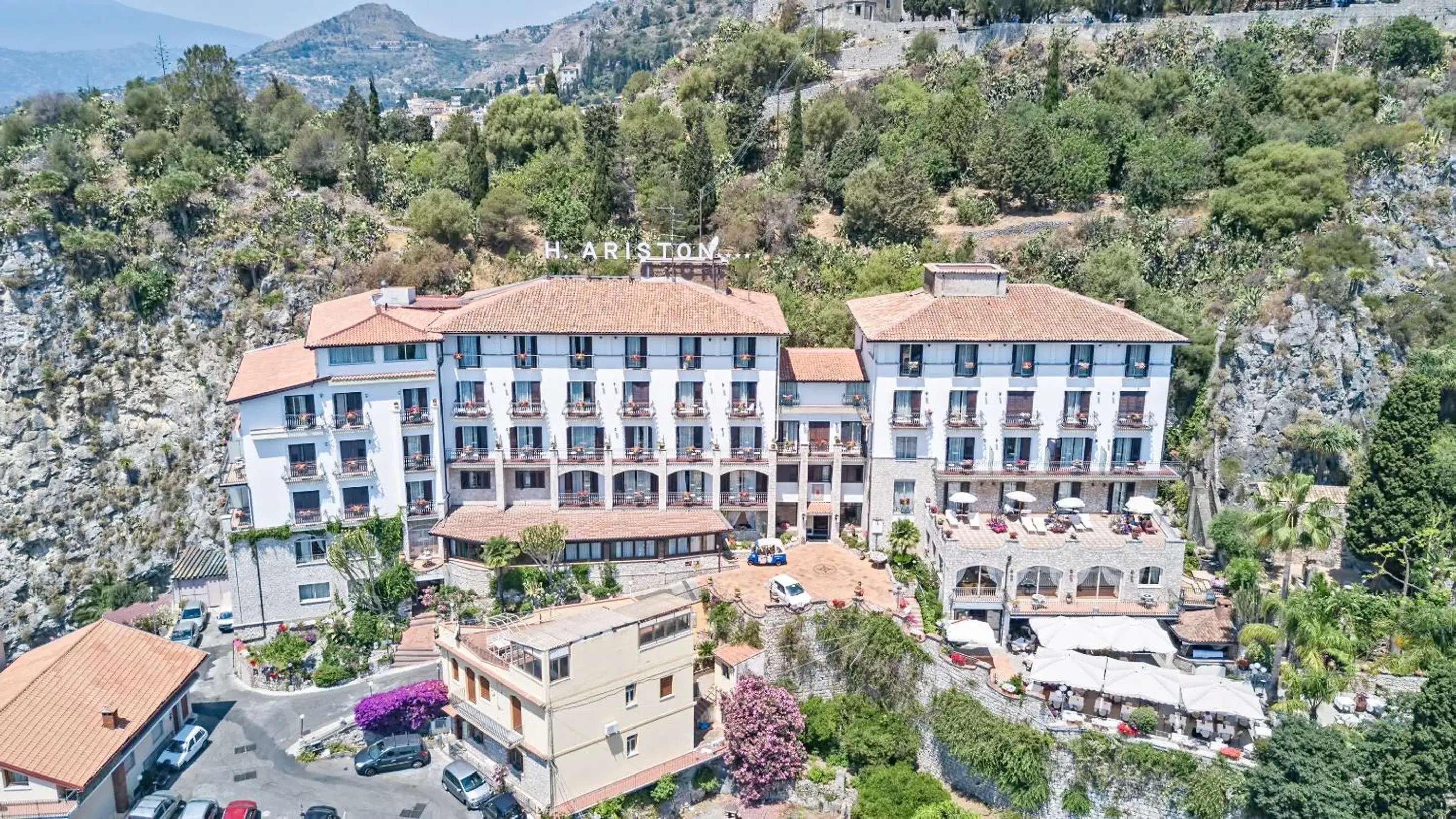 Bird's eye view, Bird's-eye View in Hotel Ariston and Palazzo Santa Caterina