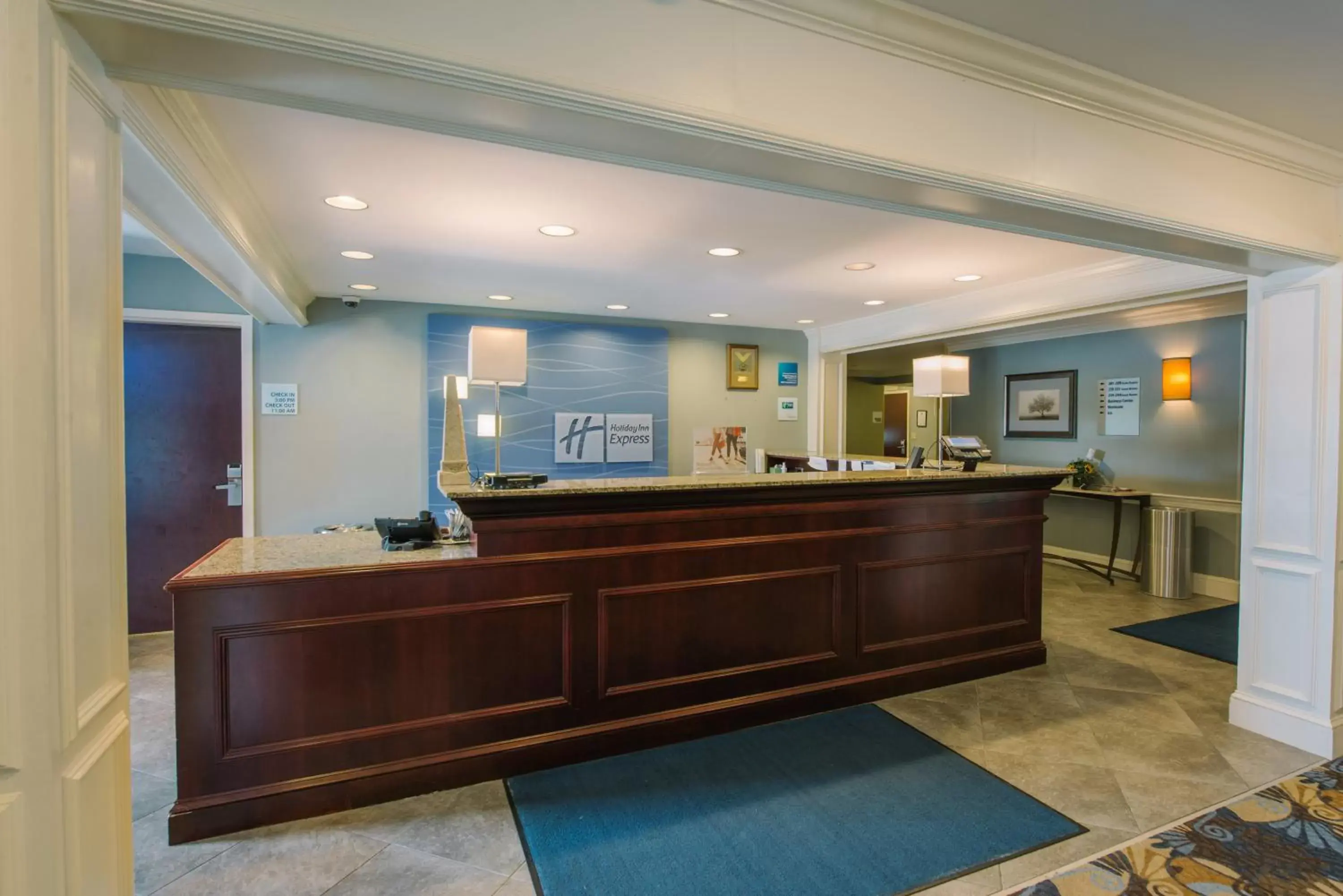 Lobby or reception, Lobby/Reception in Holiday Inn Express and Suites Merrimack, an IHG Hotel