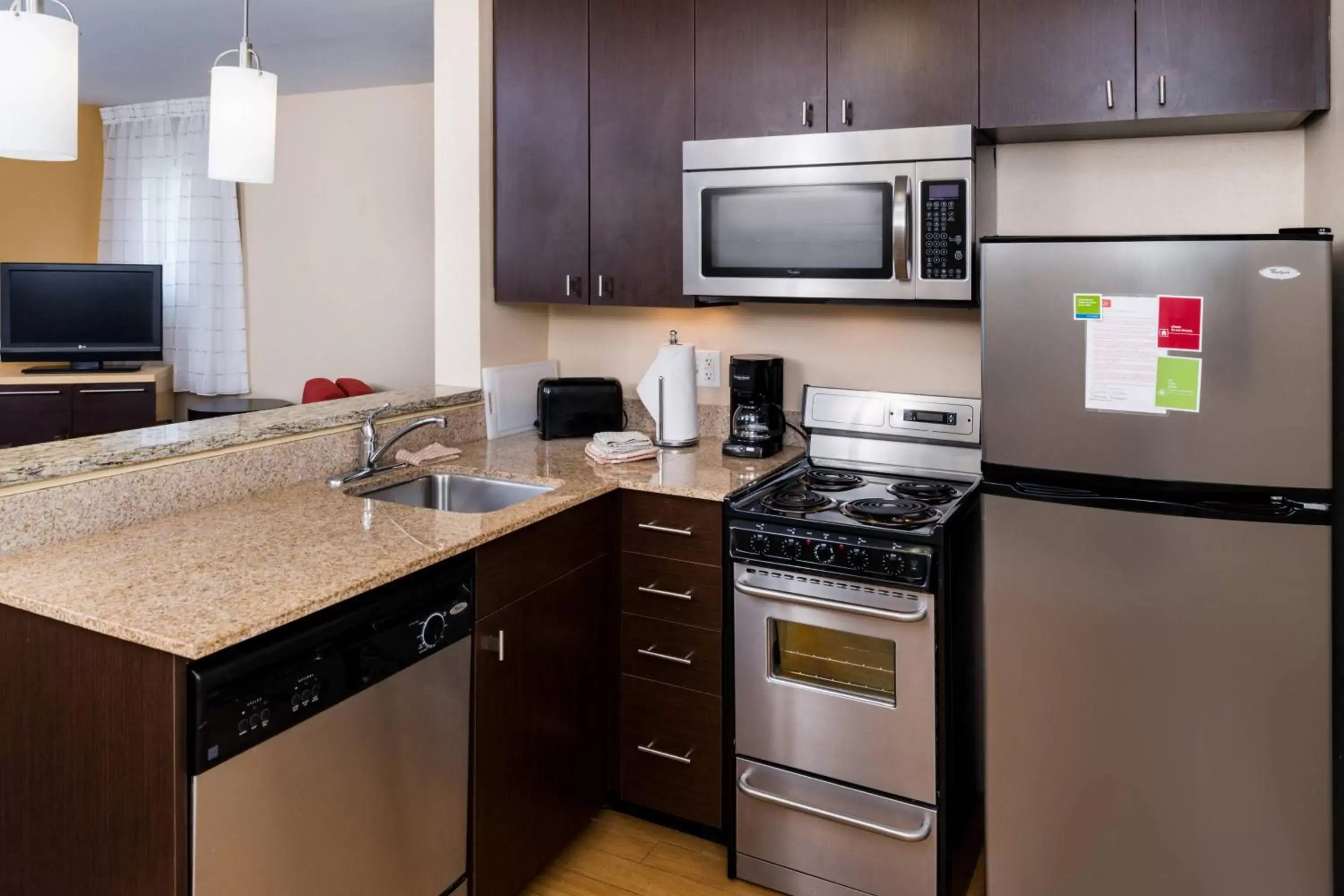 Bedroom, Kitchen/Kitchenette in TownePlace Suites Huntington