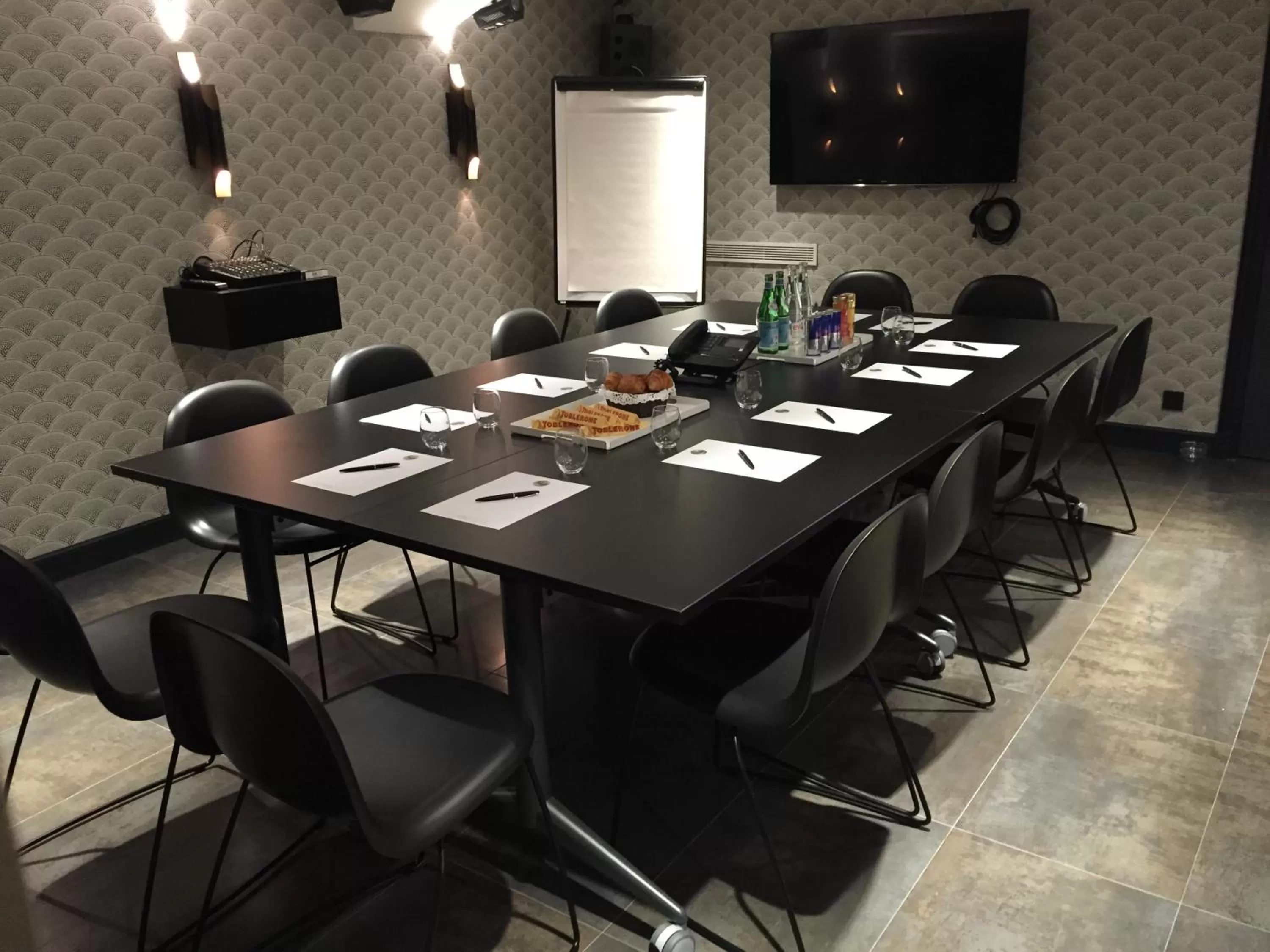 Business facilities in Idol Hotel