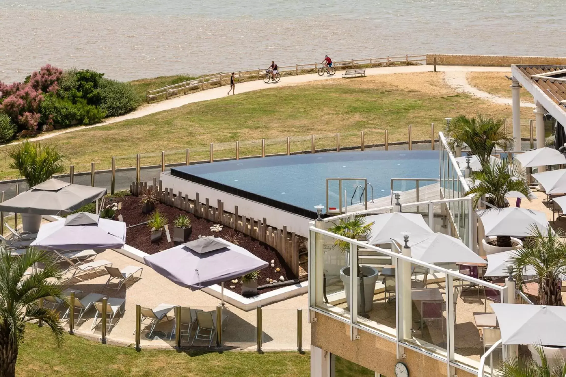Pool View in Thalazur Royan - Hôtel & Spa