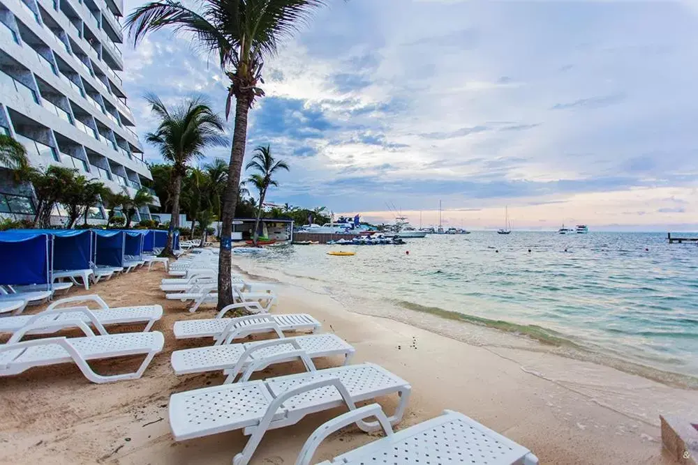 Beach in GHL Hotel Sunrise