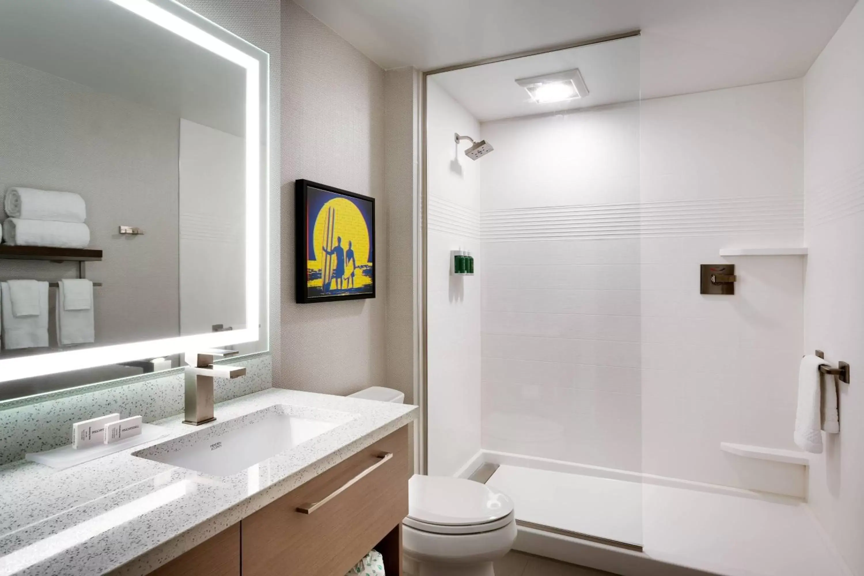 Bathroom in TownePlace Suites by Marriott Los Angeles LAX/Hawthorne