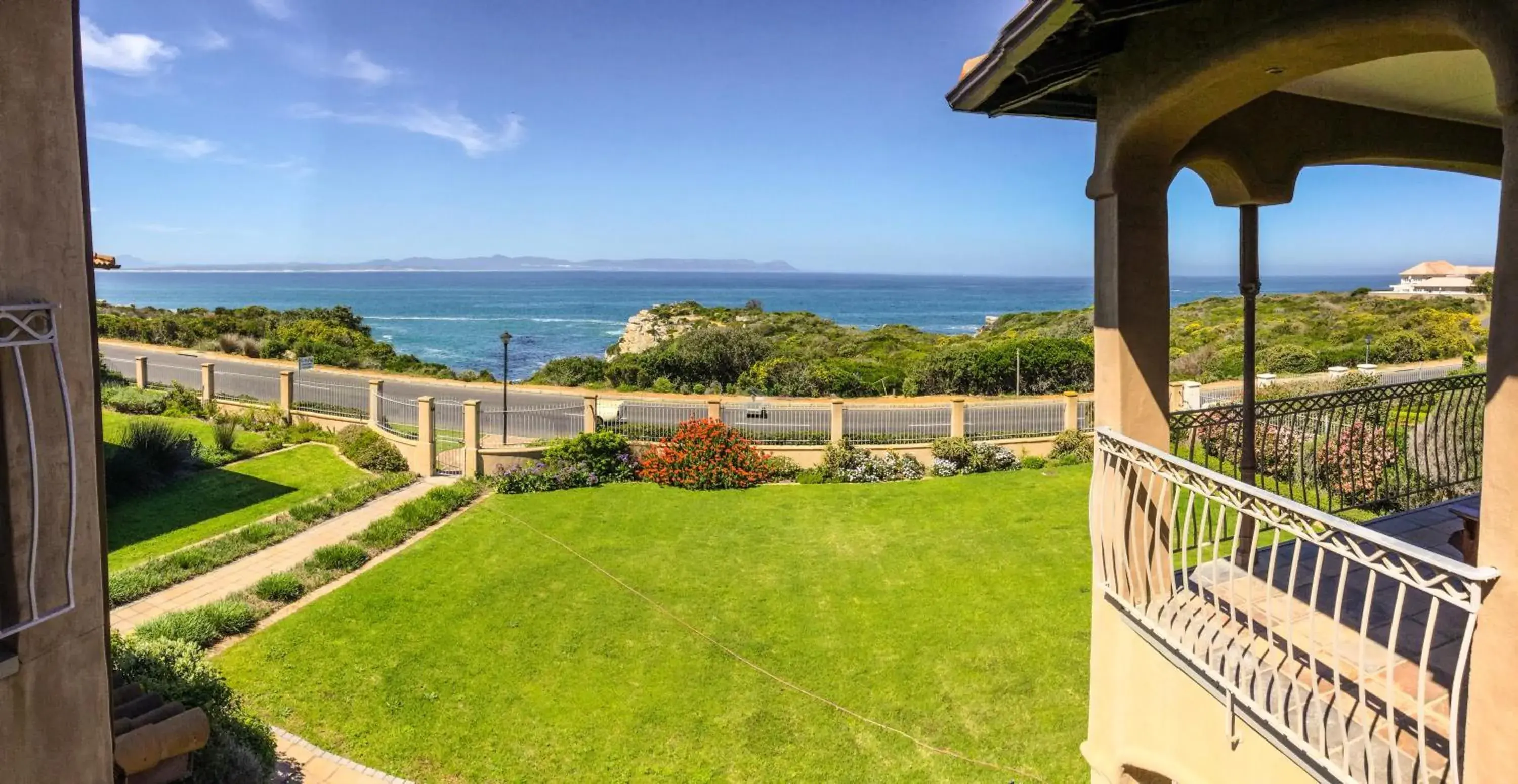 Garden view in On The Cliff Guest House