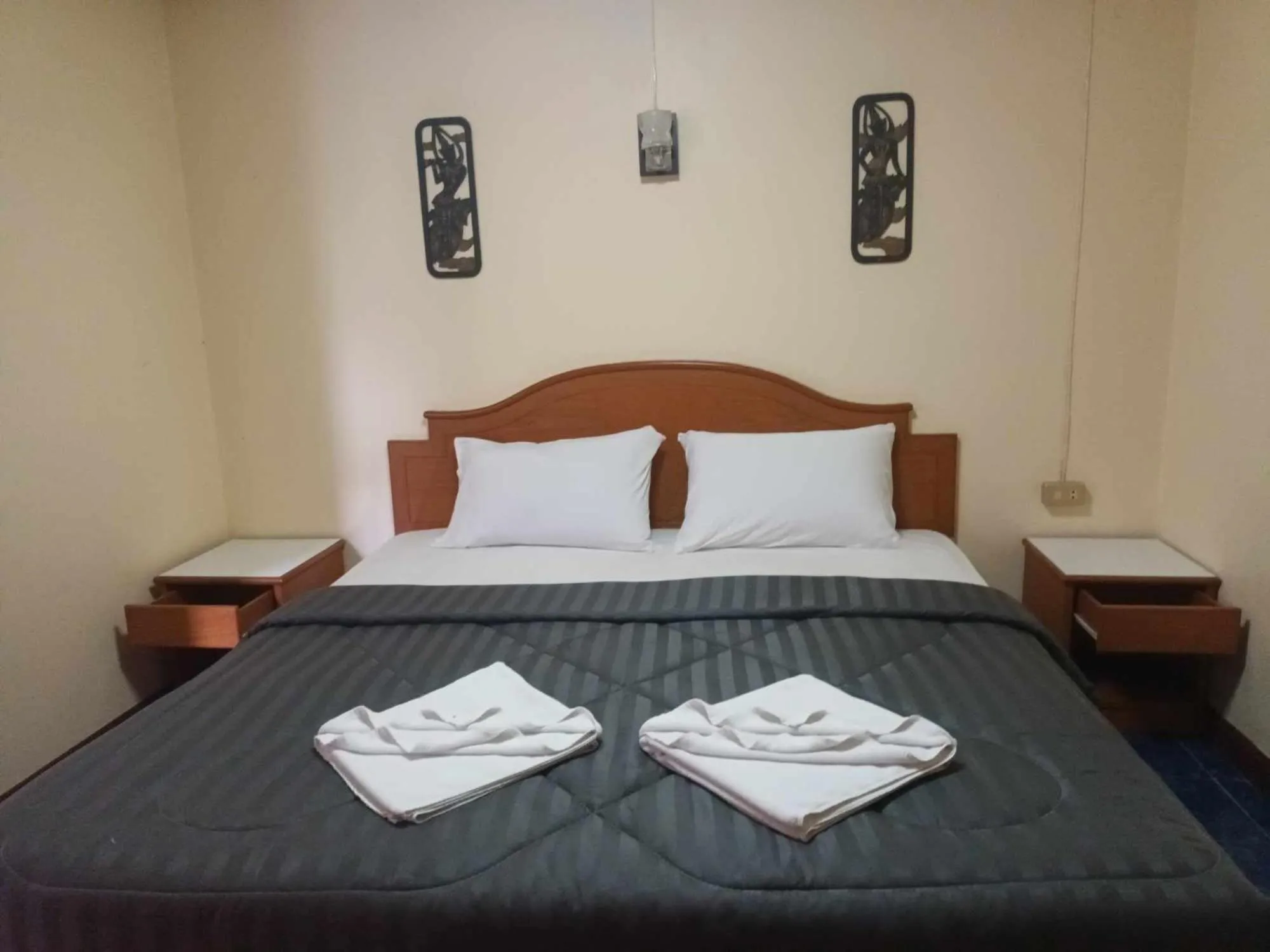 Bed in Patong Rose Guest House 50m to Beach