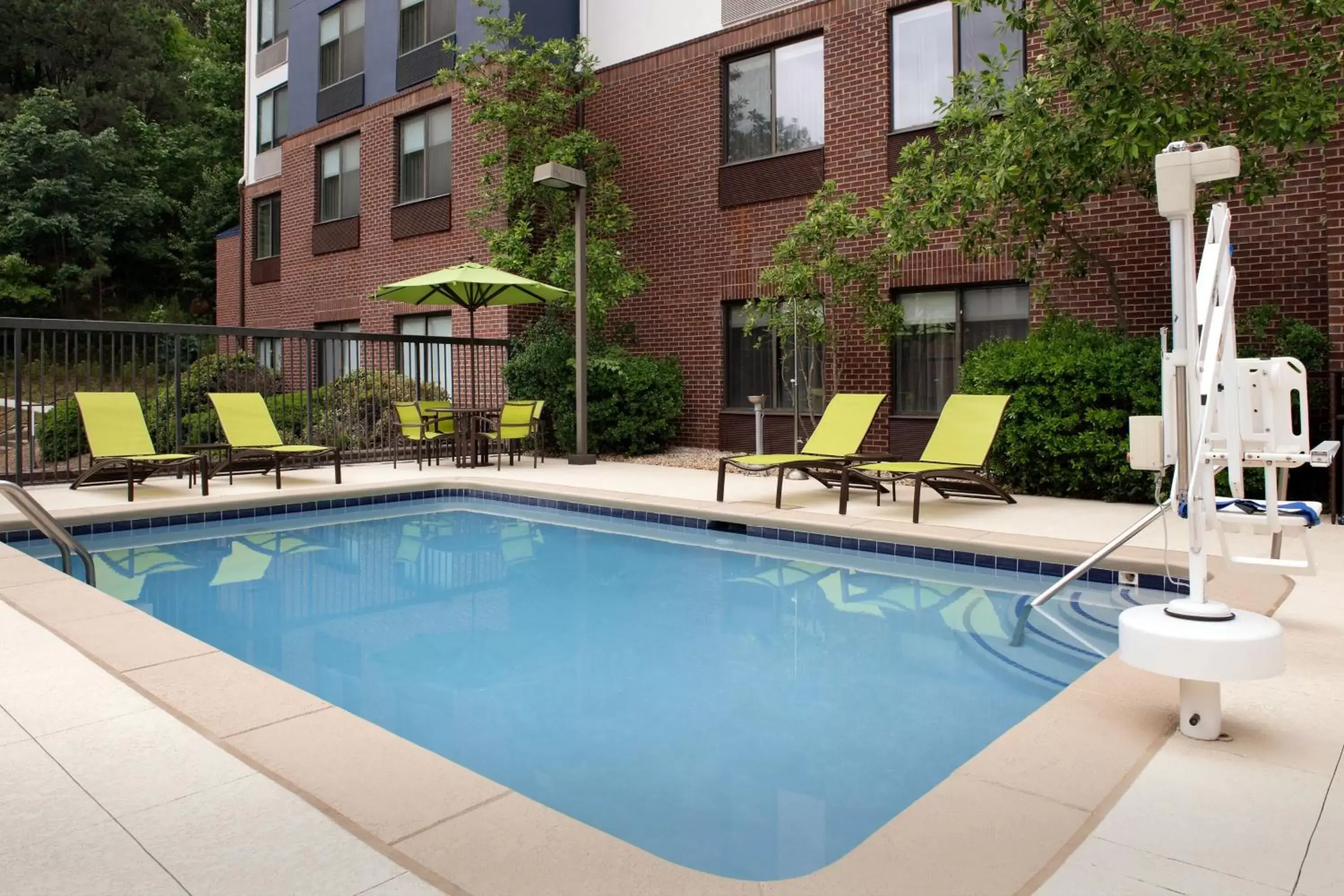 Swimming Pool in SpringHill Suites by Marriott Atlanta Buford/Mall of Georgia