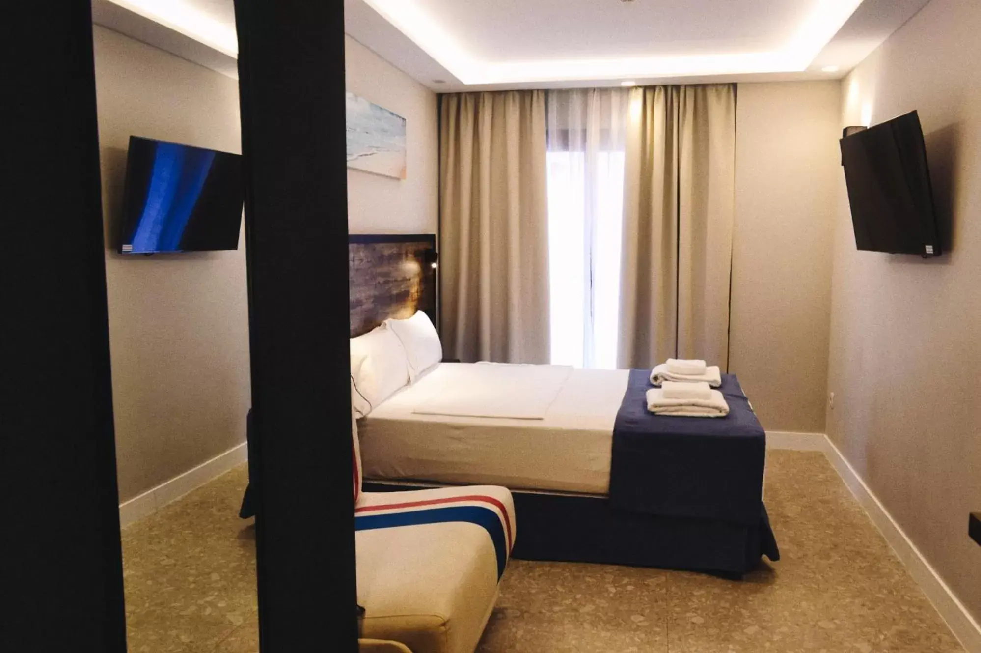 Bed in GBH Hotel-Apartamentos Posidonia