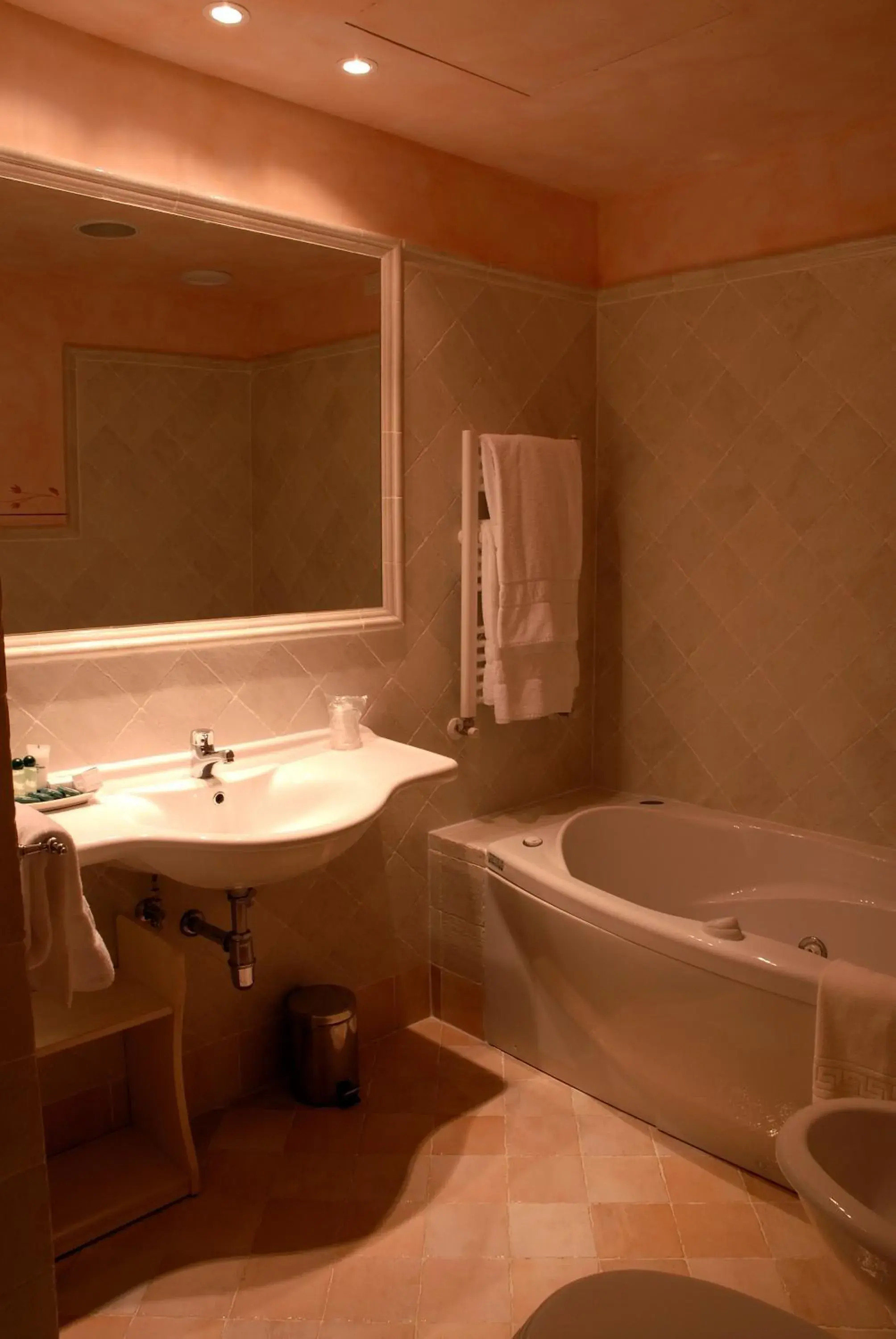 Bathroom in Hotel Borgo Di Cortefreda