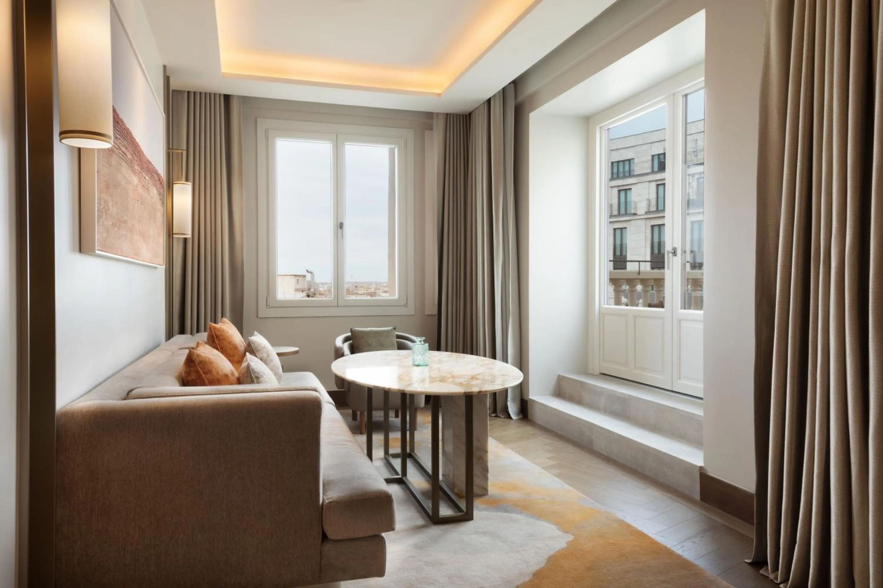 Photo of the whole room in JW Marriott Hotel Madrid