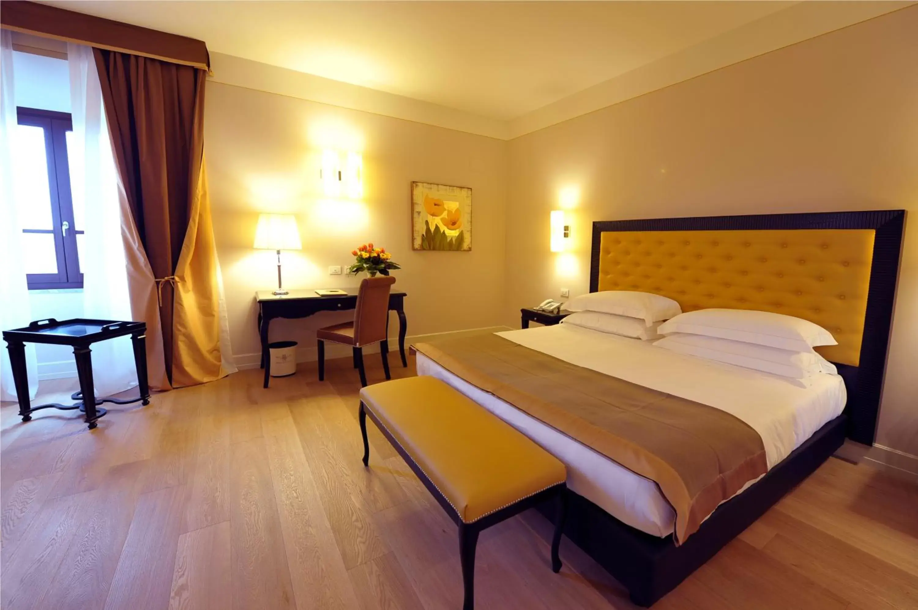 Photo of the whole room, Bed in Hotel Palazzo San Lorenzo & Spa