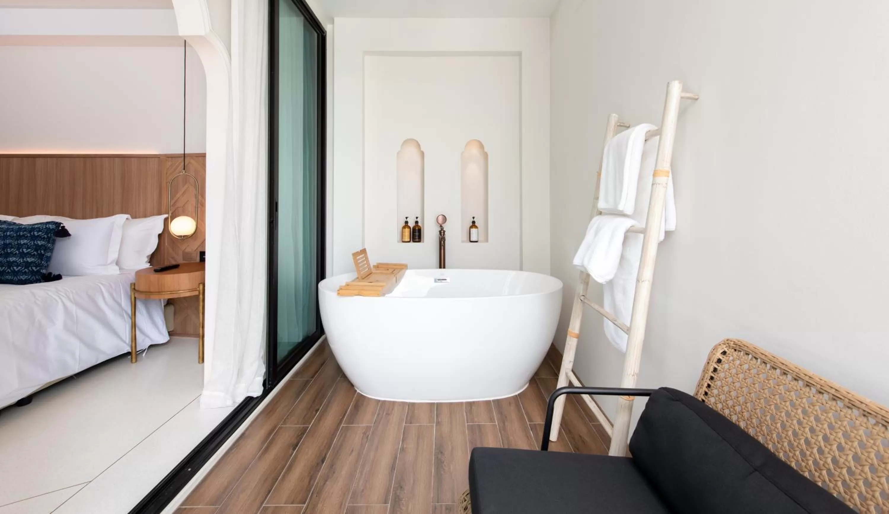 Bath, Bed in THEE Vijit Lanna by TH District