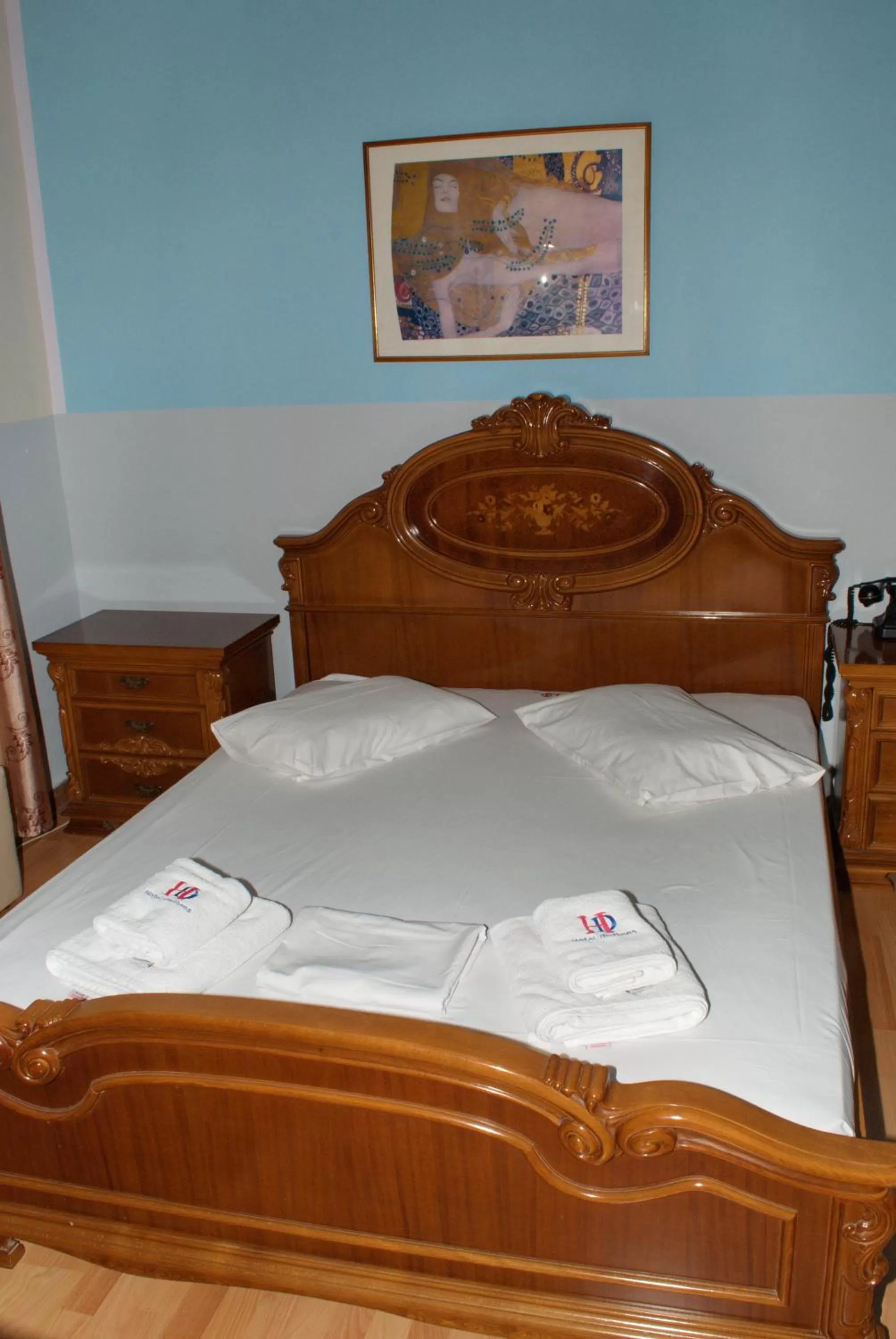 Bed in Diethnes Hotel