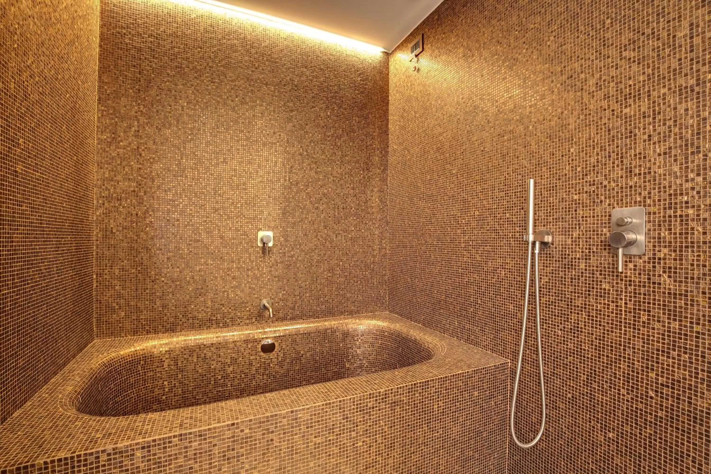 Bathroom in Hotel Donà Palace