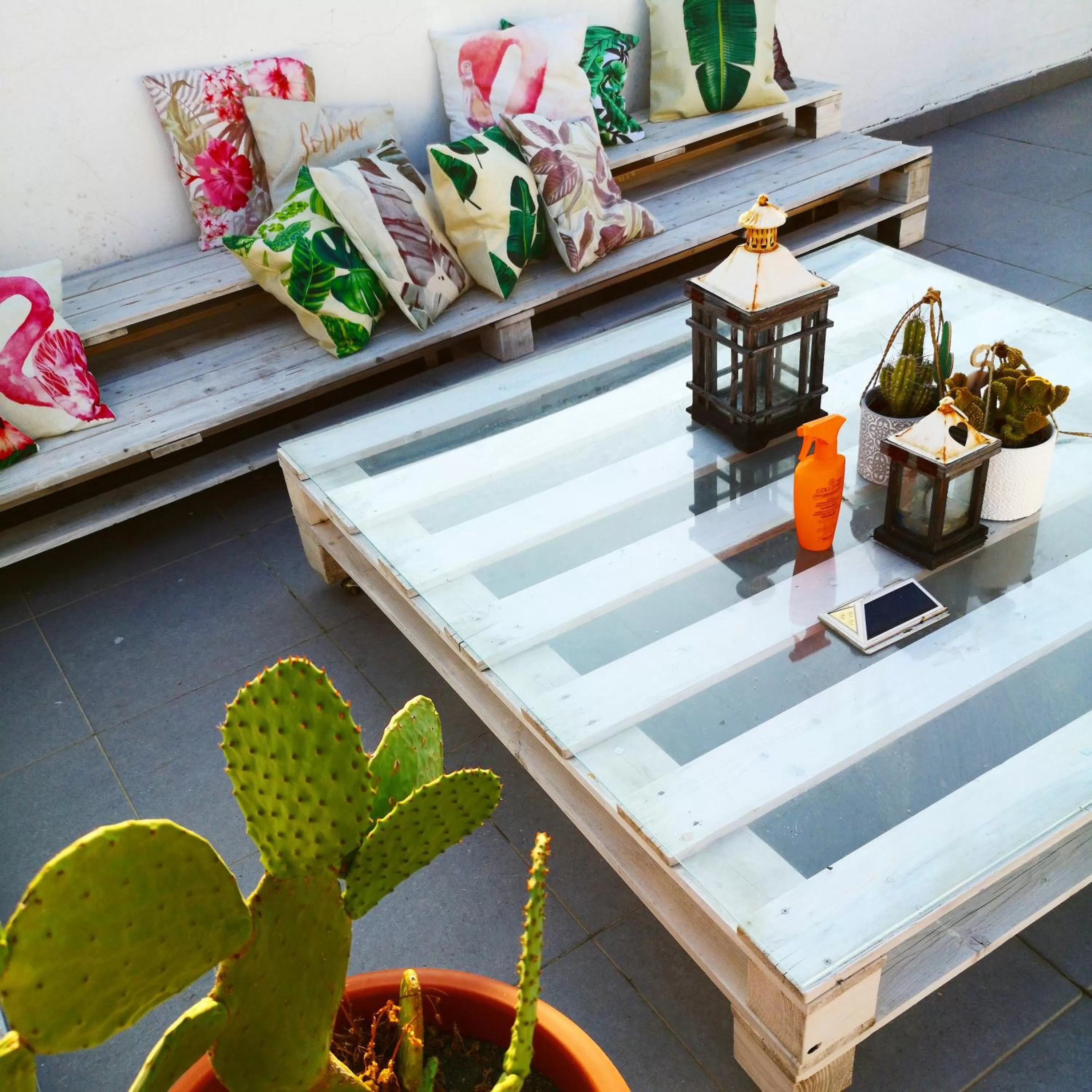 Patio in Flamingo B&B