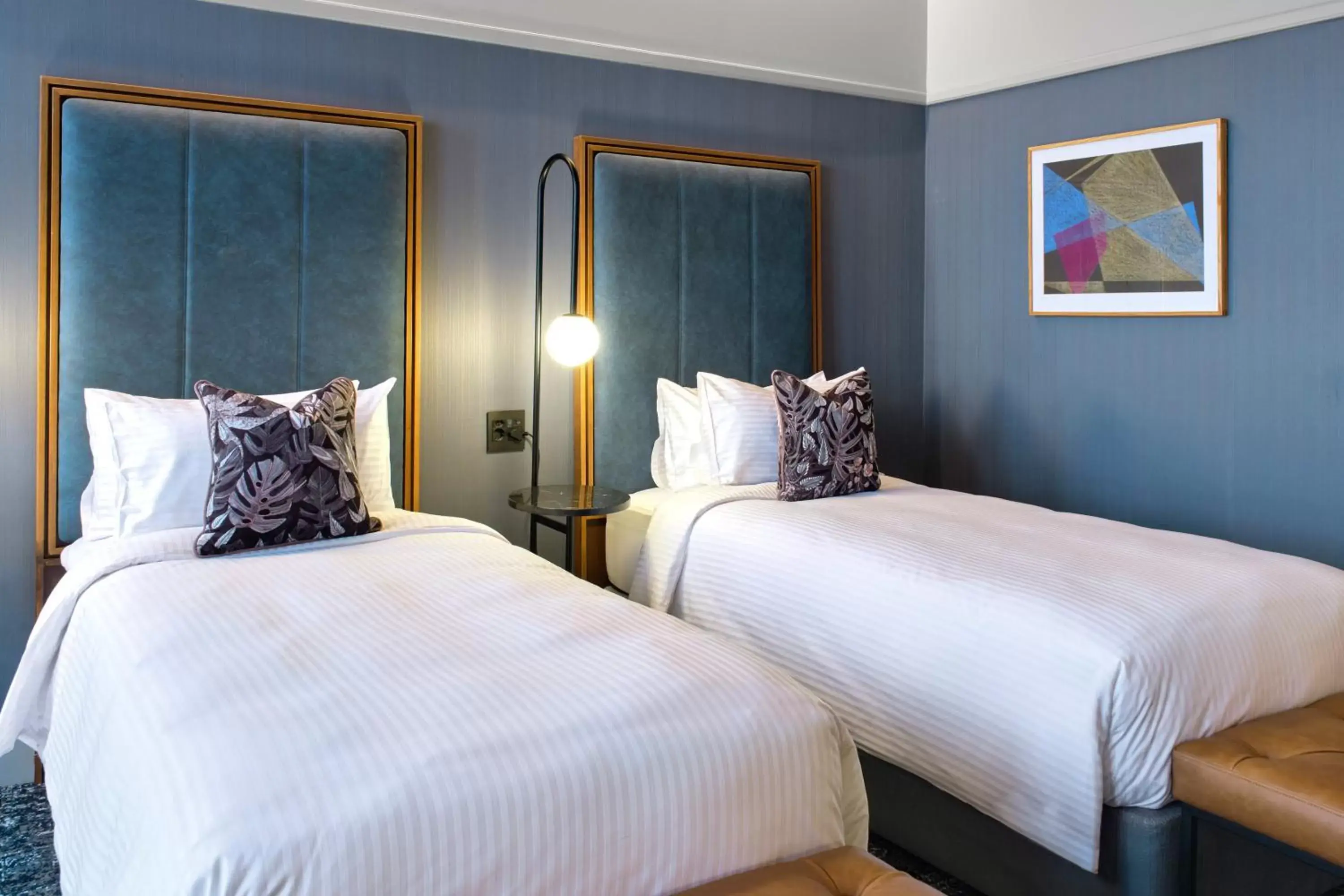 Photo of the whole room, Bed in voco Johannesburg Rosebank an IHG Hotel