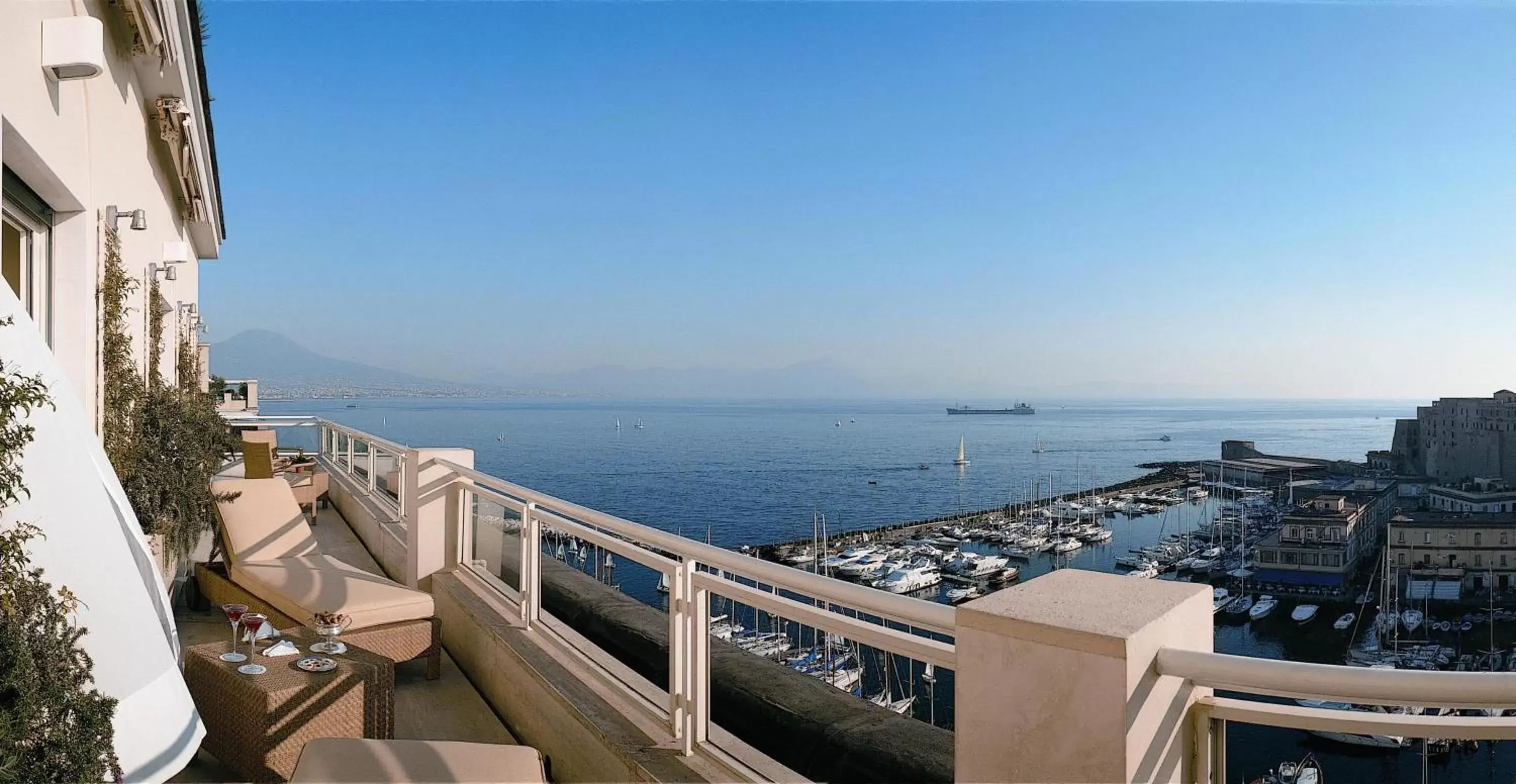 View (from property/room), Sea View in Grand Hotel Vesuvio