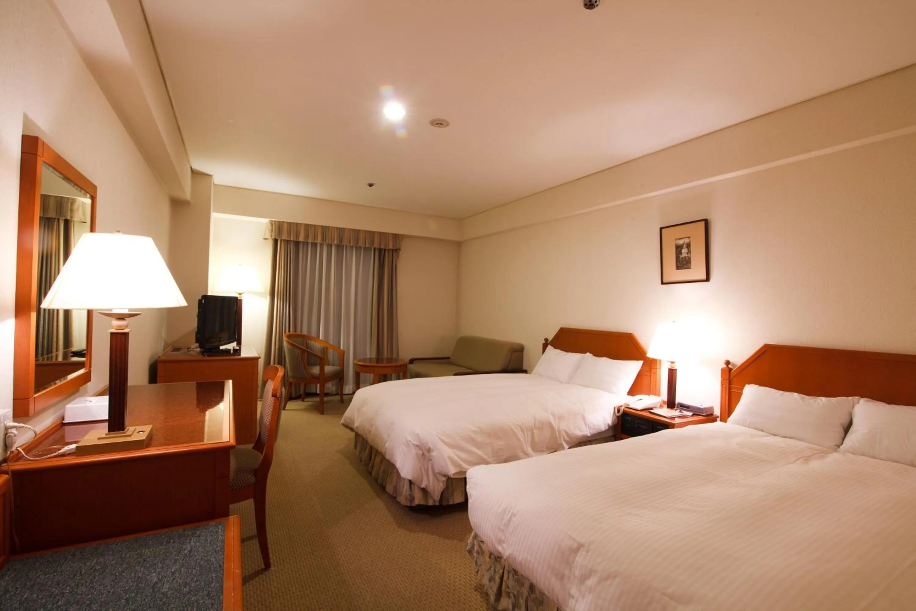 Photo of the whole room, Bed in ANA Crowne Plaza Hotel Nagasaki Gloverhill by IHG