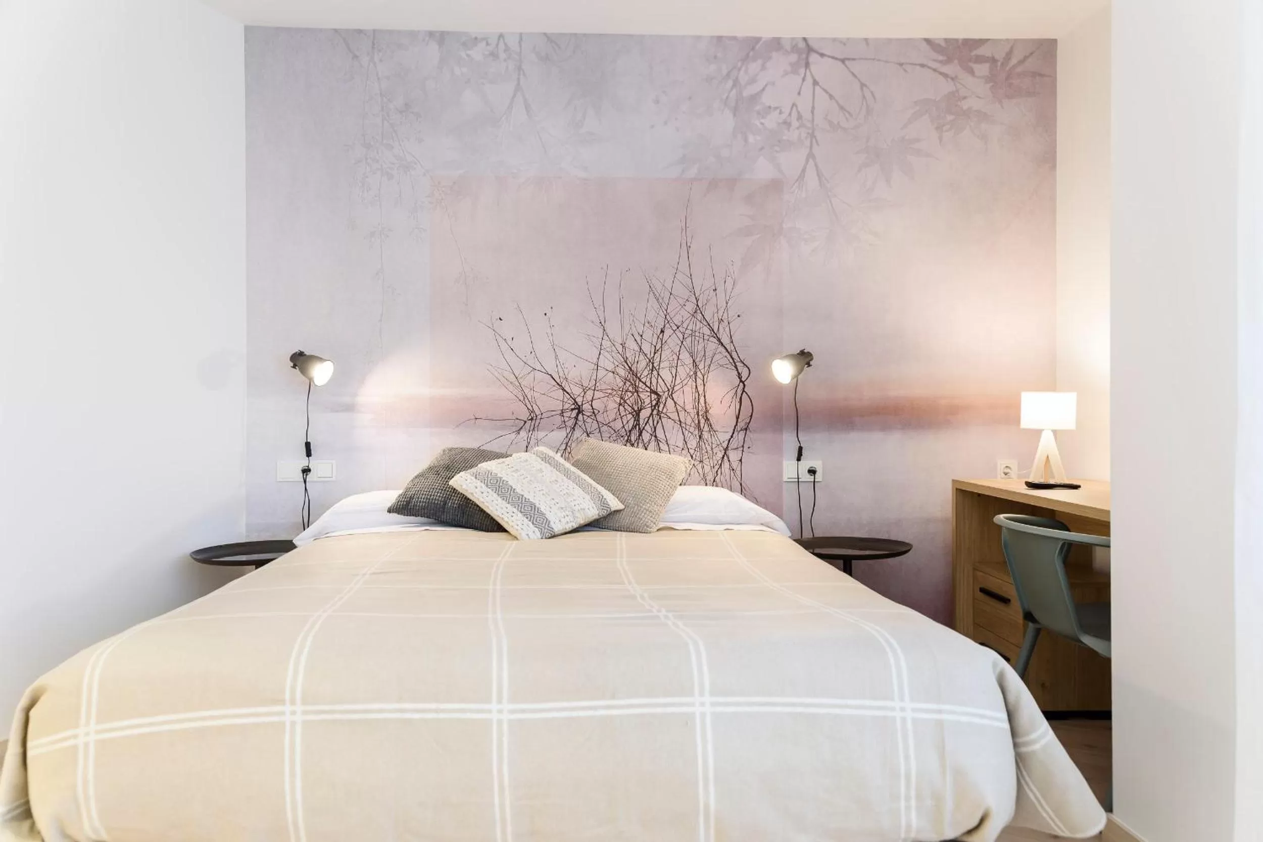 Bedroom, Bed in APARTHOTEL SALBURUA