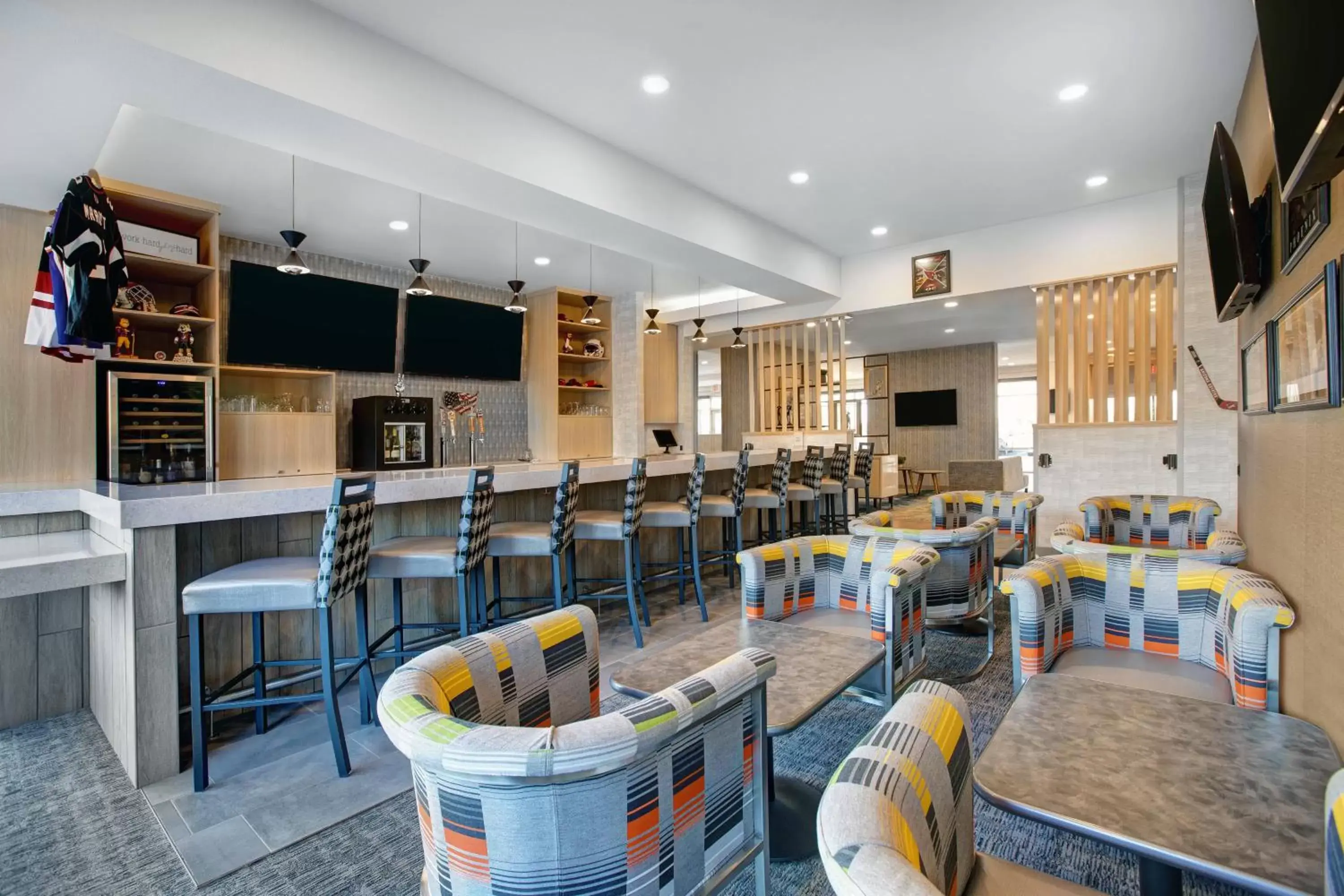 Restaurant/places to eat in TownePlace Suites by Marriott Phoenix Glendale Sports & Entertainment District