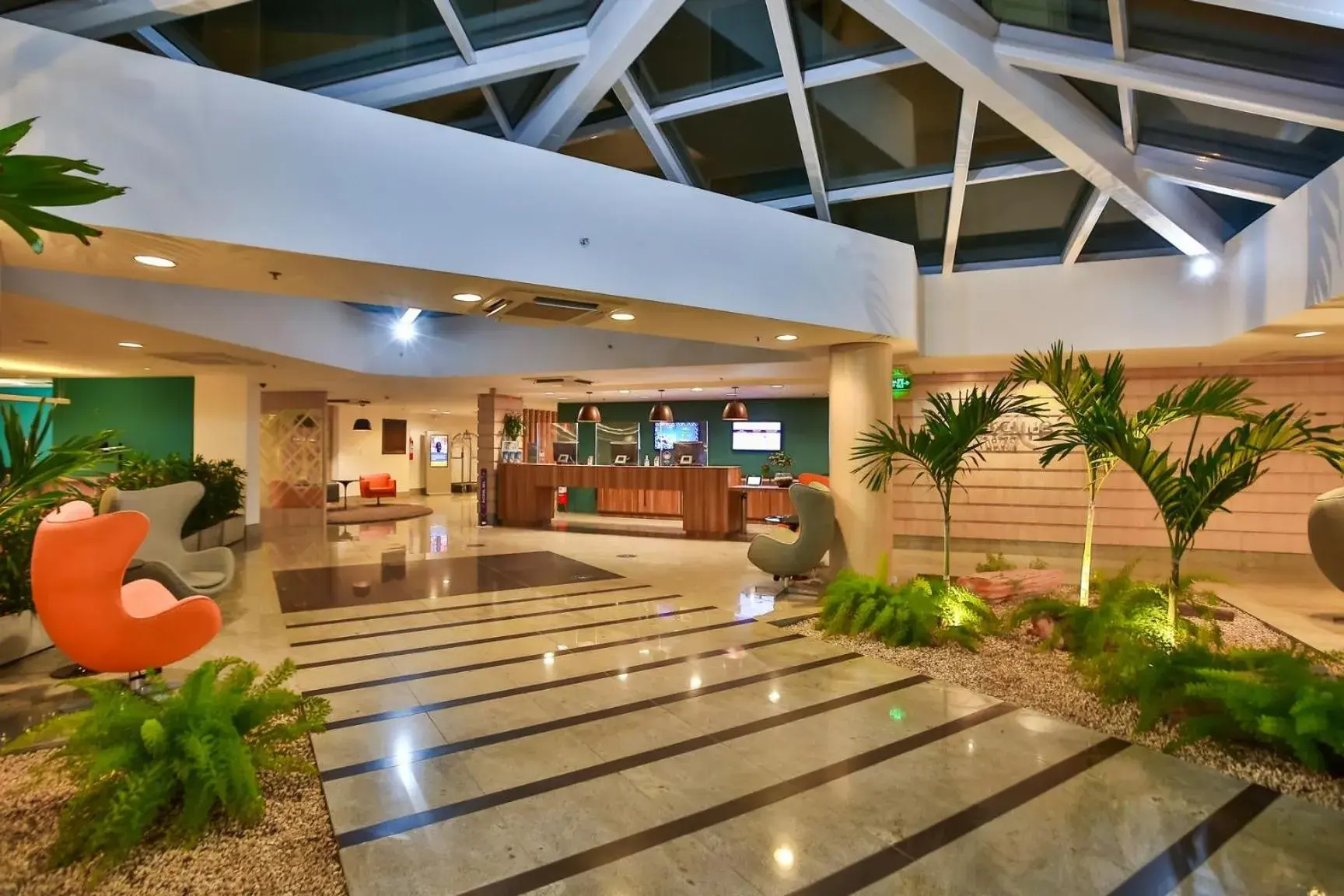 Lounge or bar, Lobby/Reception in ibis Rio de Janeiro Barra da Tijuca