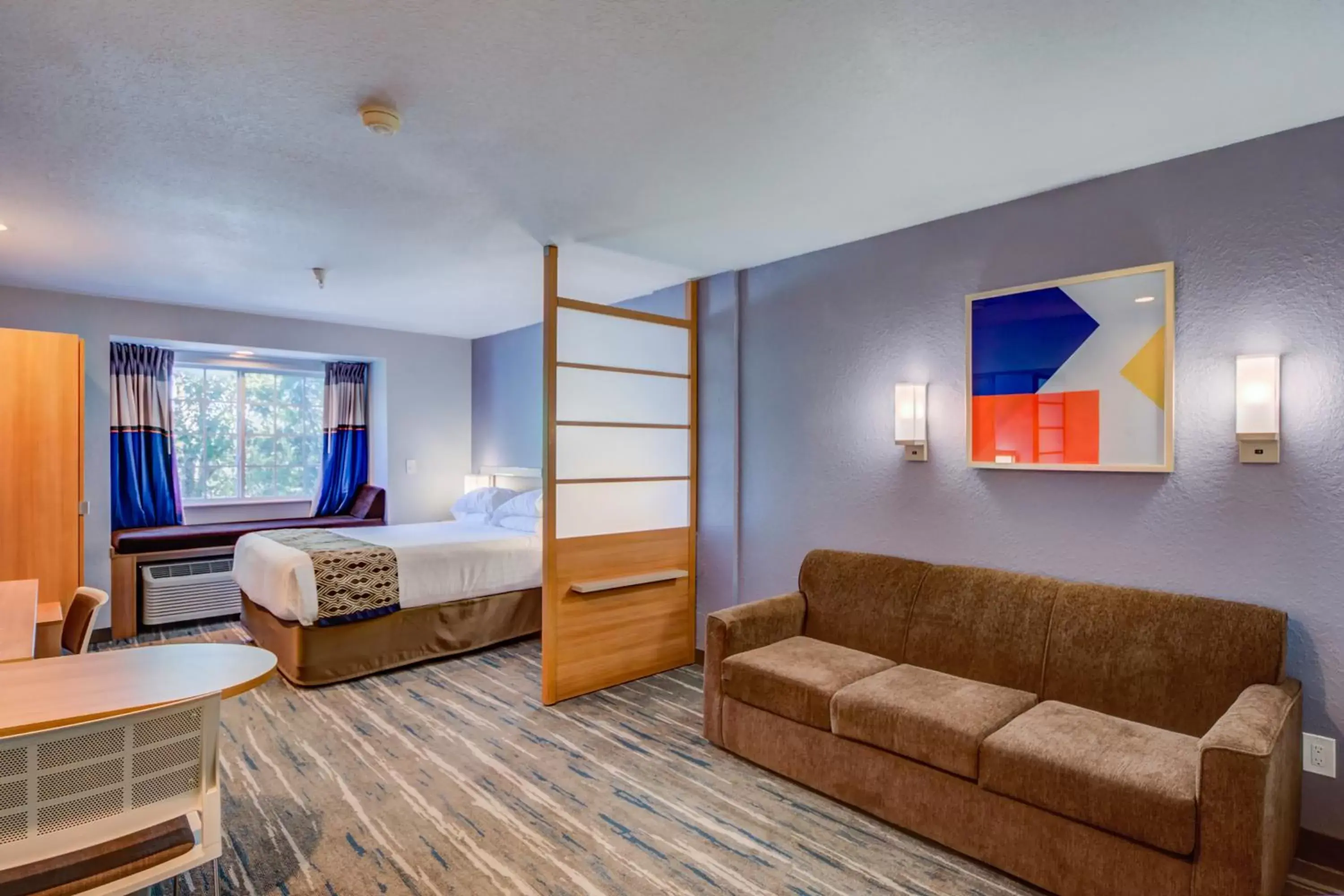 Living room, Seating Area in Microtel Inn and Suites - Zephyrhills