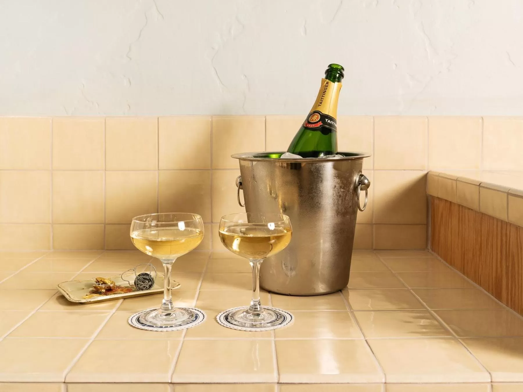 Food and drinks in Palihouse Santa Barbara