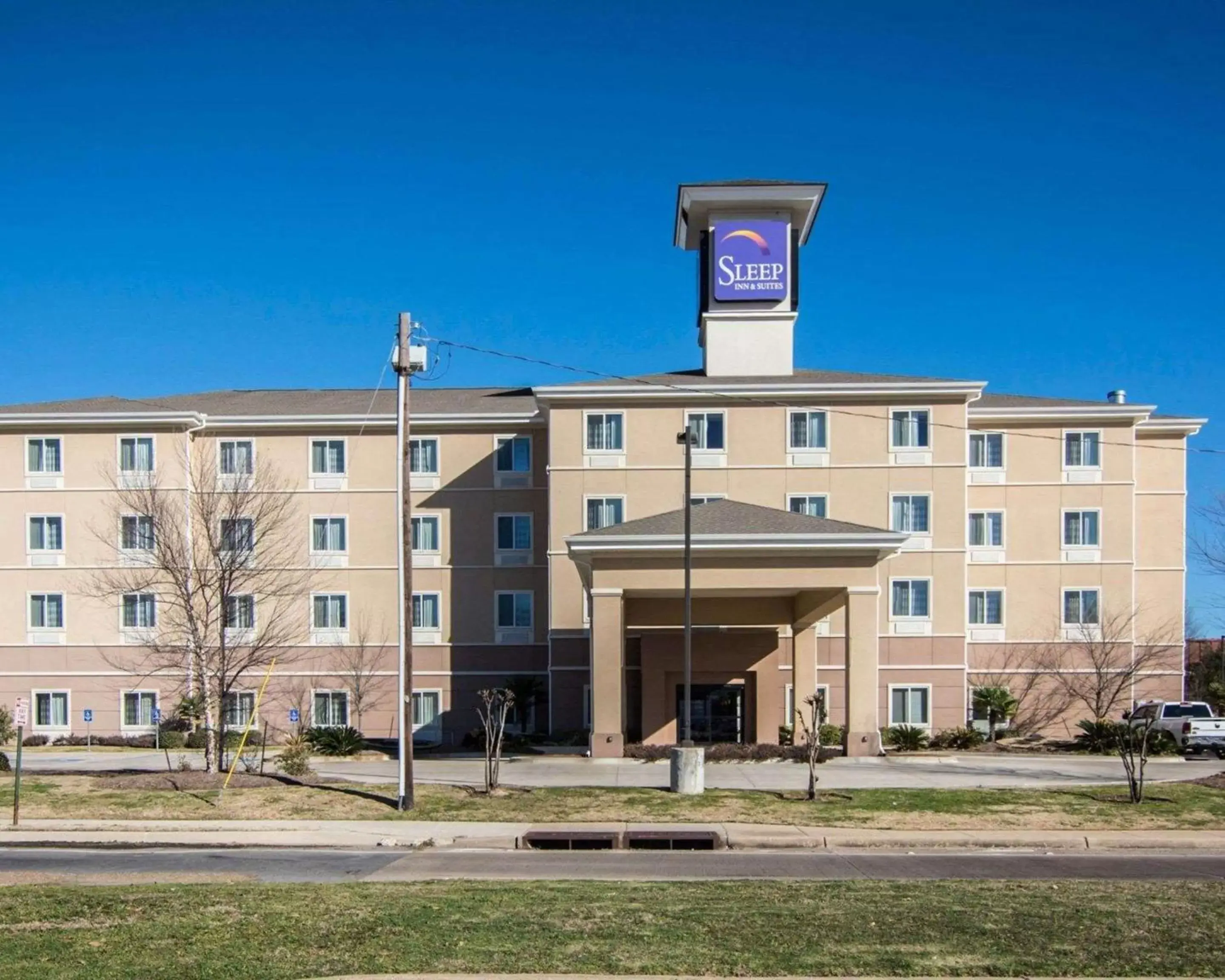 Property Building in Sleep Inn and Suites near Mall & Medical Center