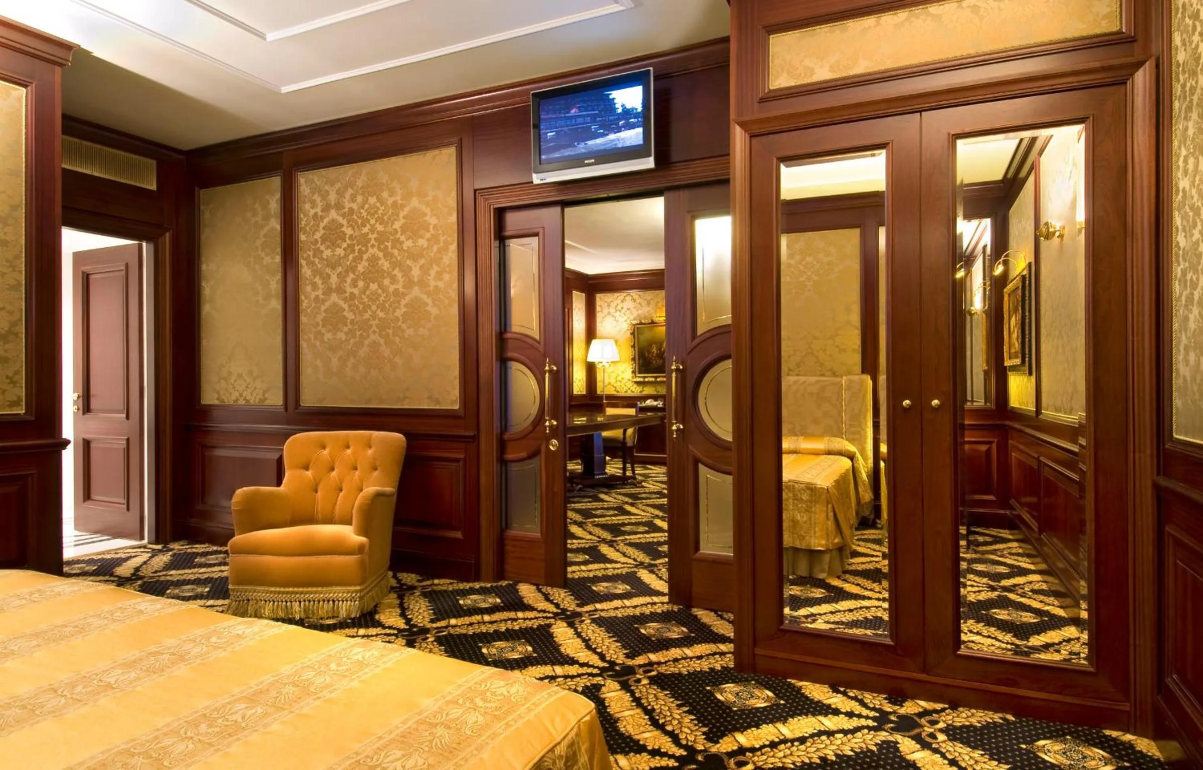 Photo of the whole room, Bed in Grand Hotel Dino