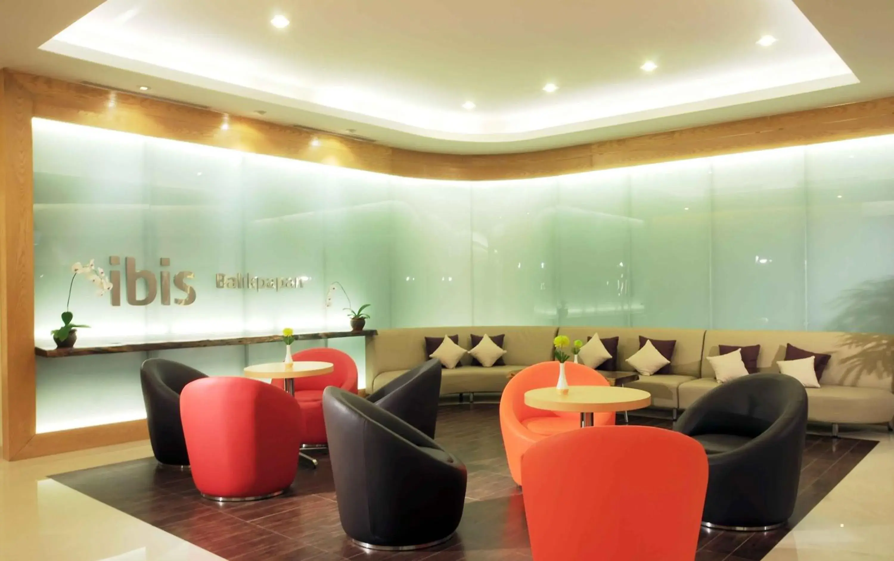 Lobby or reception in Ibis Balikpapan Hotel