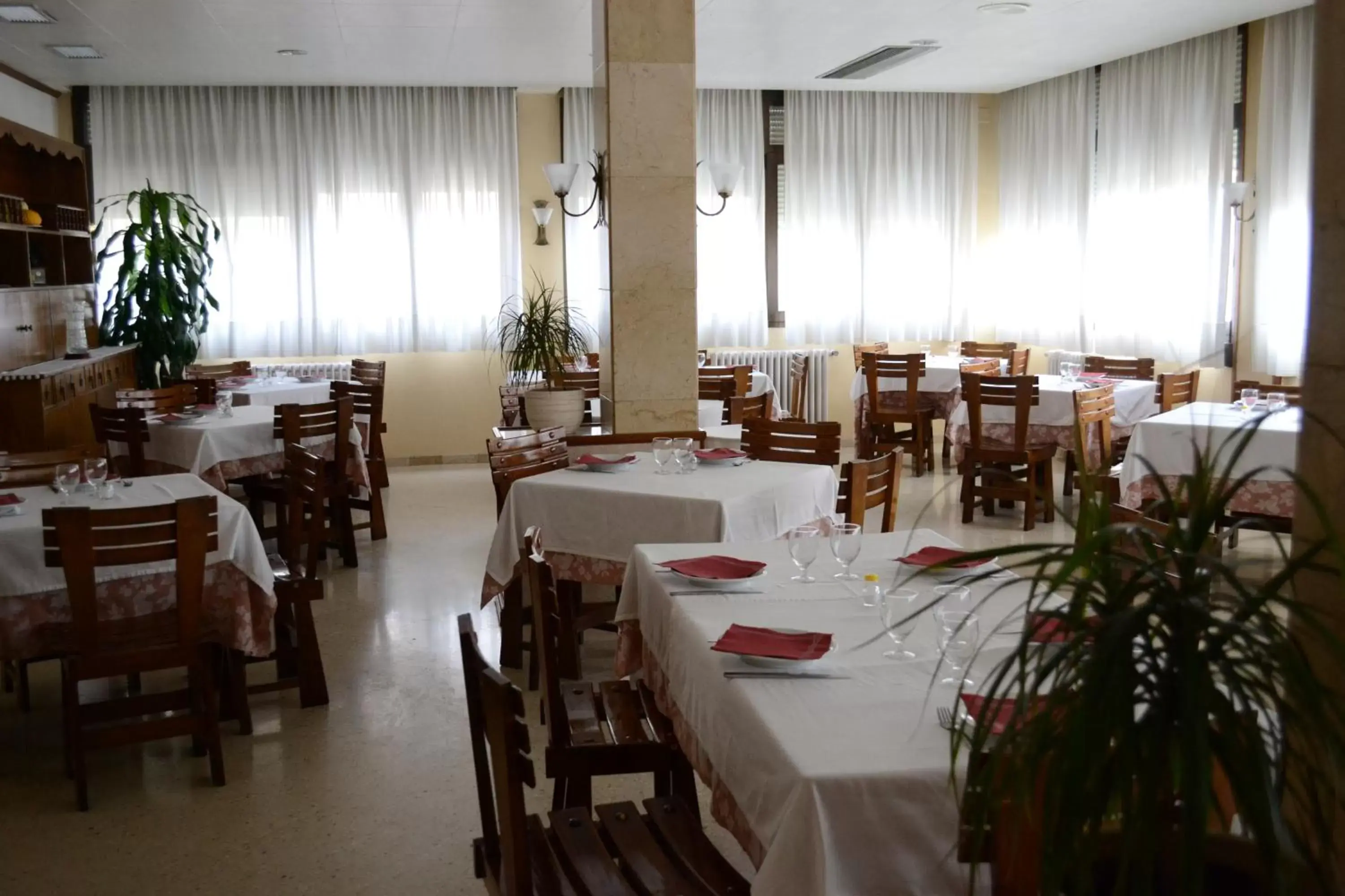 Restaurant/Places to Eat in Hotel Mi Casa