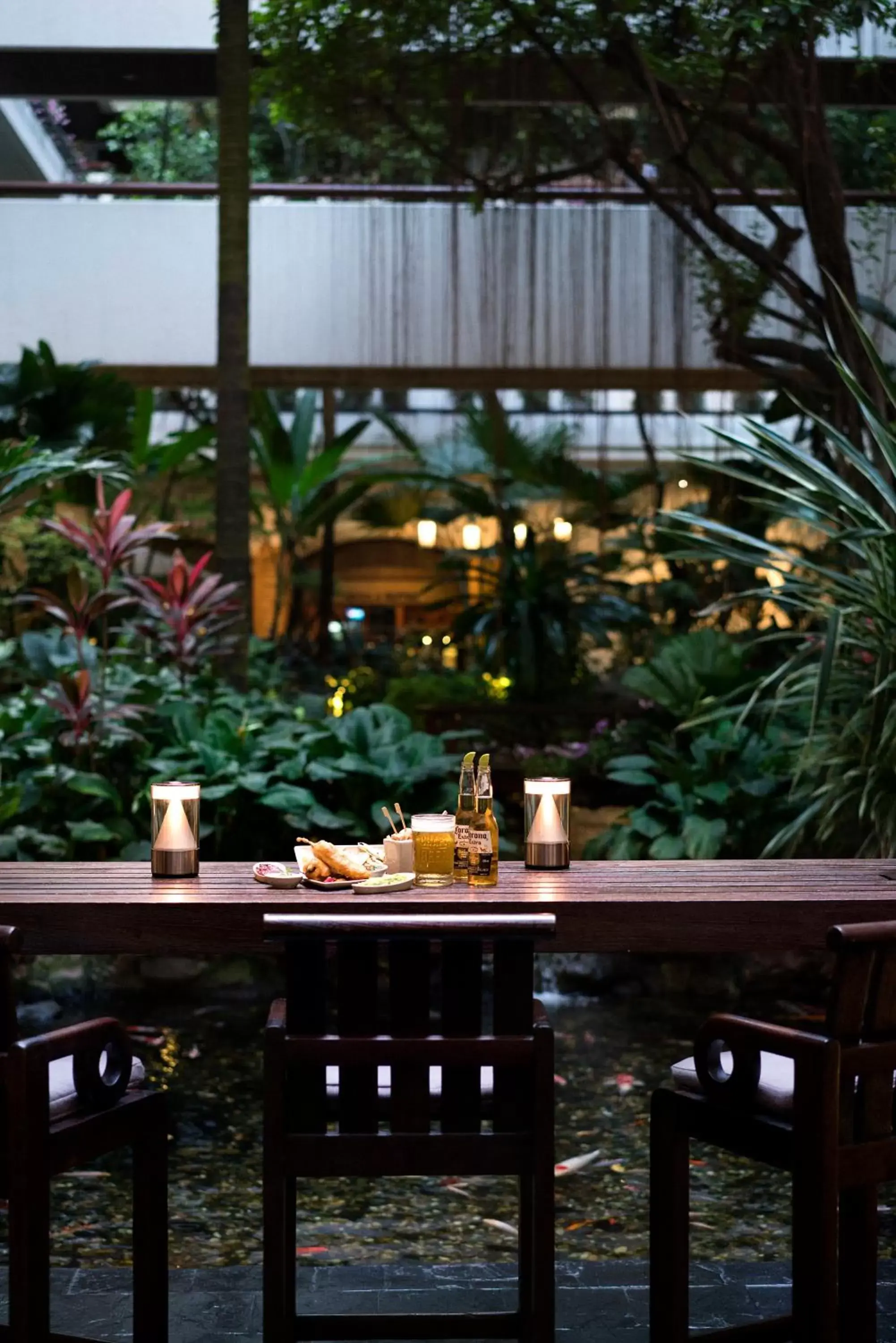 Restaurant/places to eat in Anantara Siam Bangkok Hotel