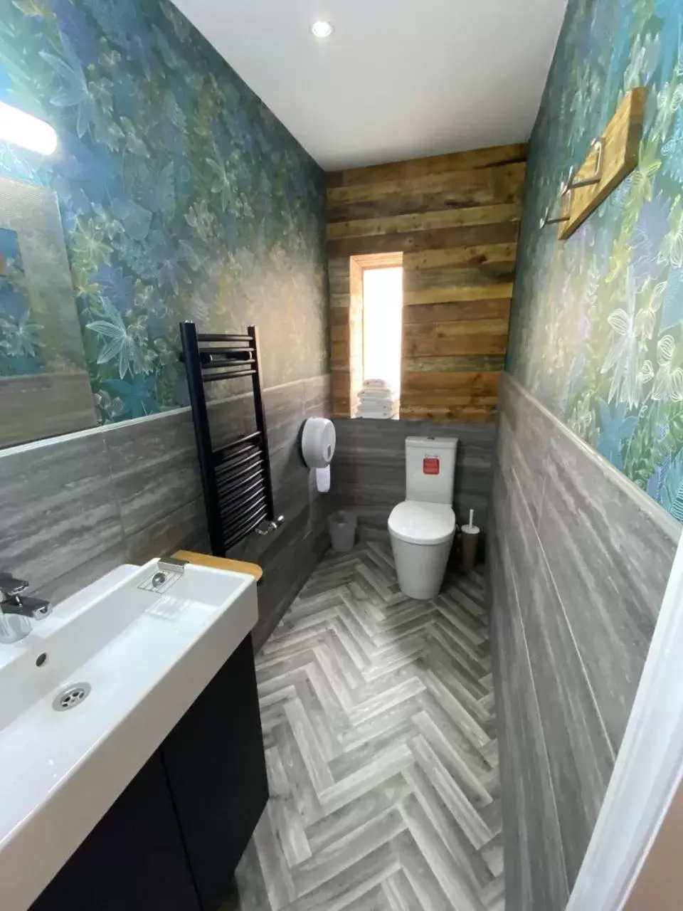 Bathroom in Astral Lodge