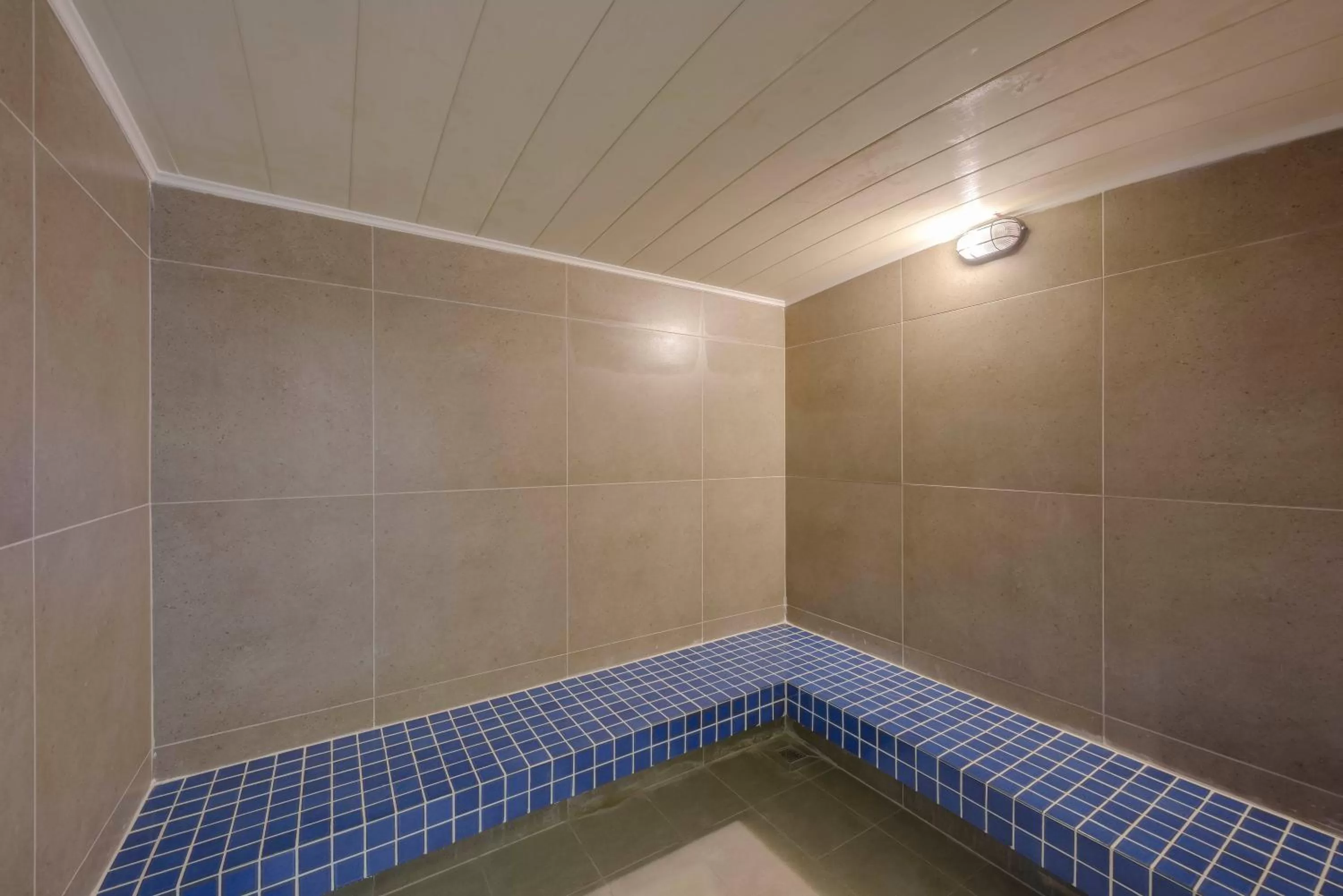 Steam room in Residence 105 Hotel and Apartment