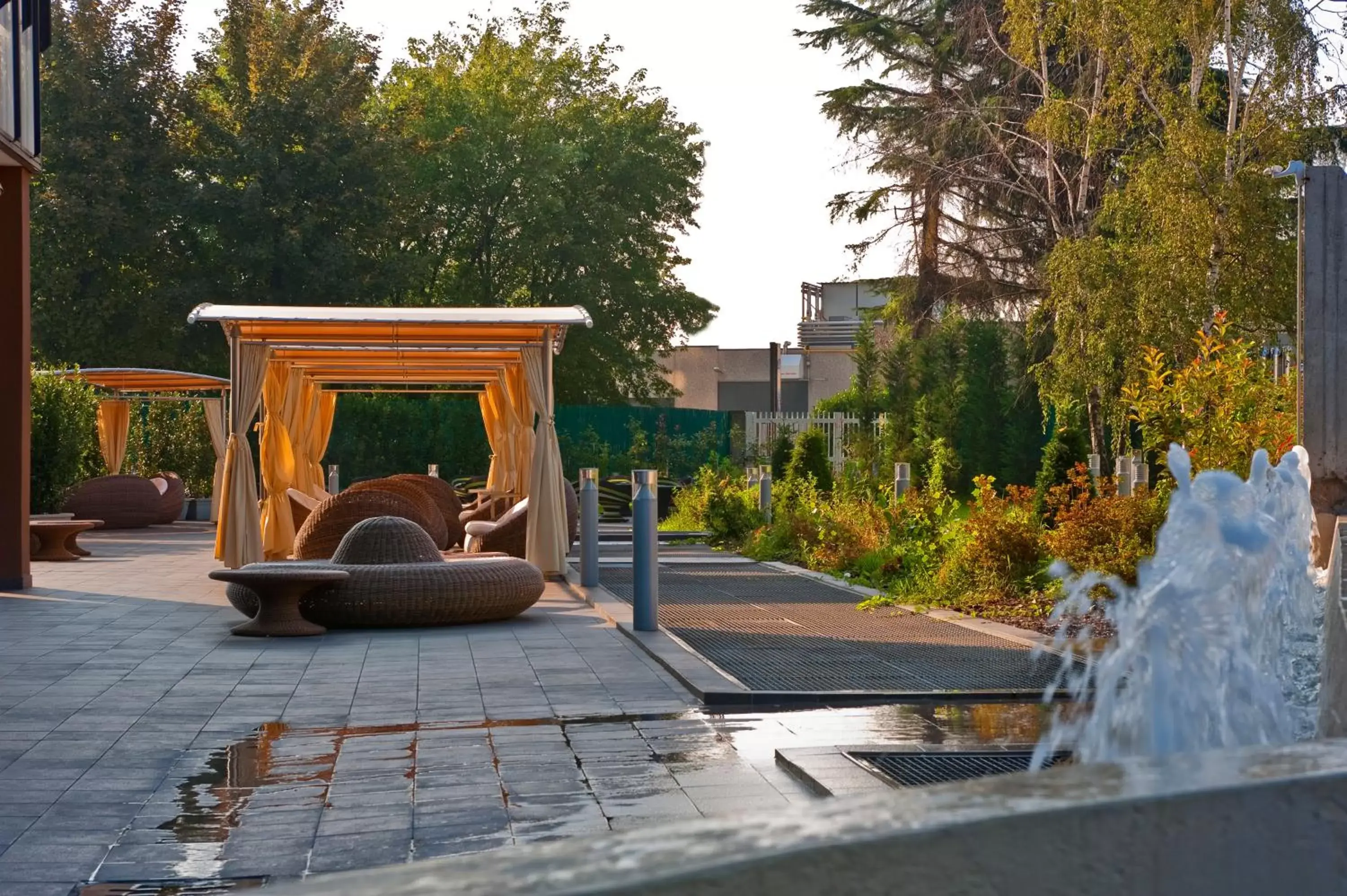 Garden, Patio/Outdoor Area in The Hub Hotel