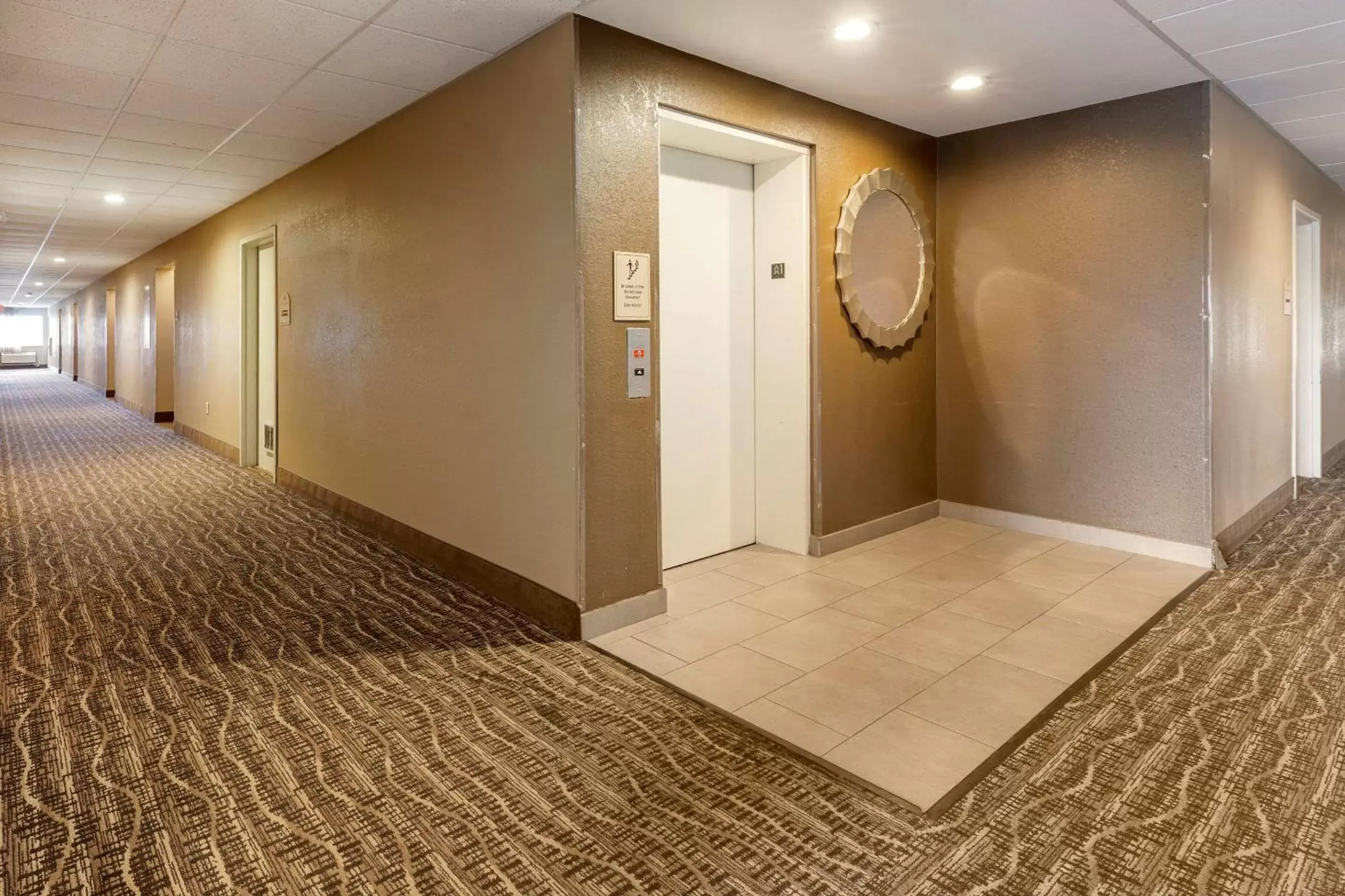Lobby or reception in MainStay Suites Dubuque at Hwy 20
