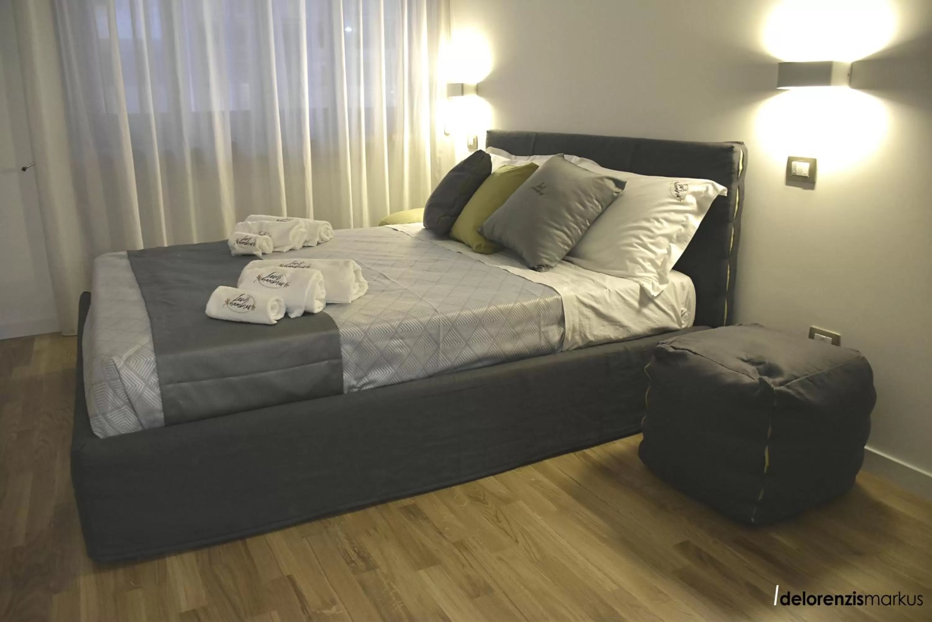 Photo of the whole room, Bed in Les 3 Chambres