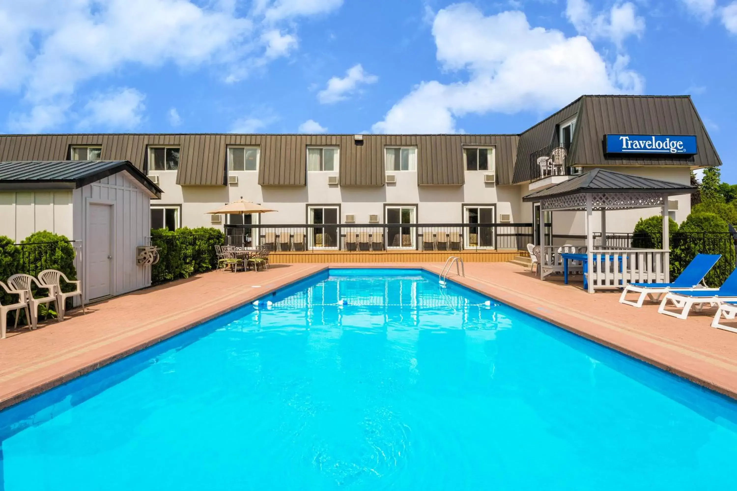 Swimming Pool in Travelodge by Wyndham Gananoque