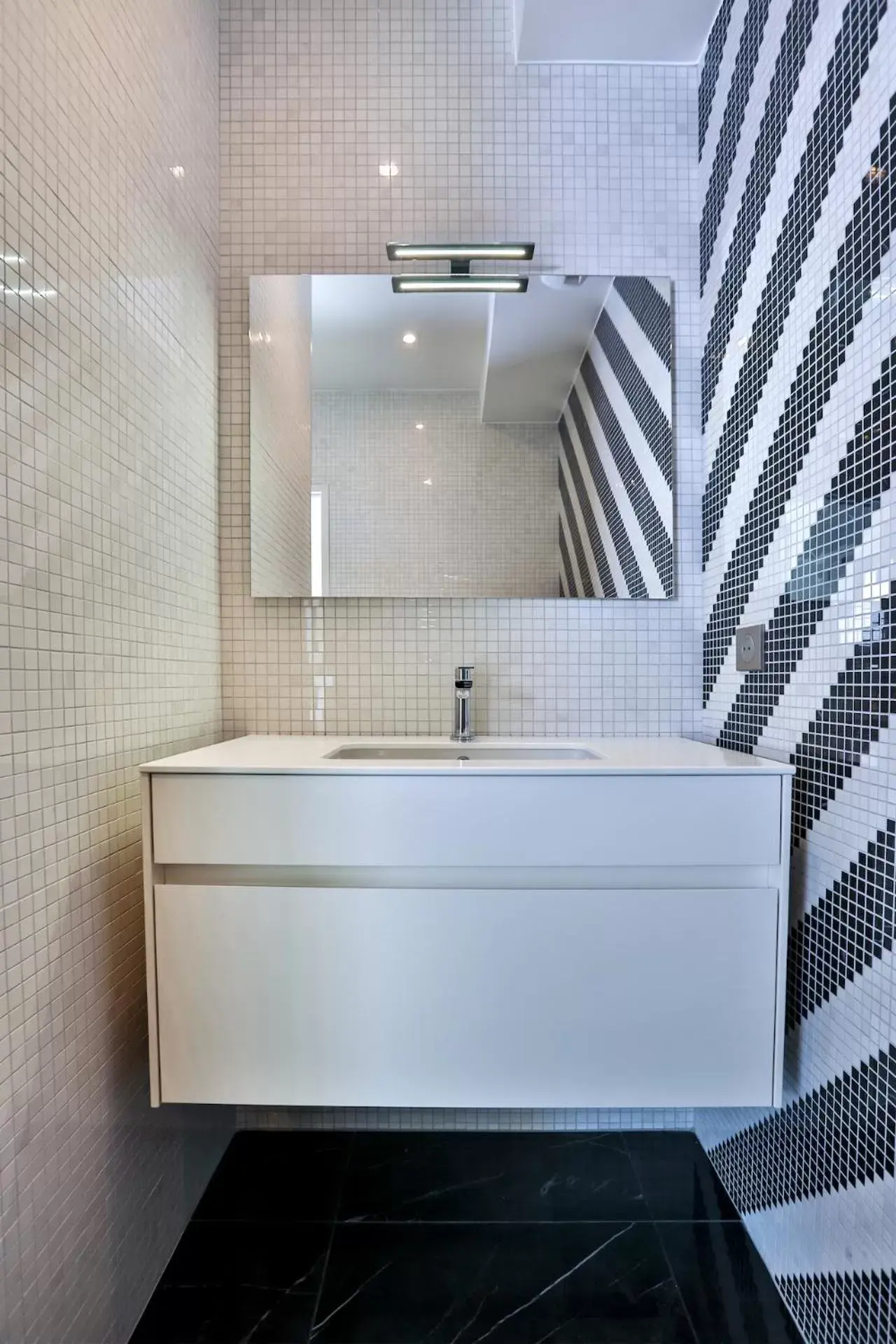 Bathroom in Residenza Leca Colonna