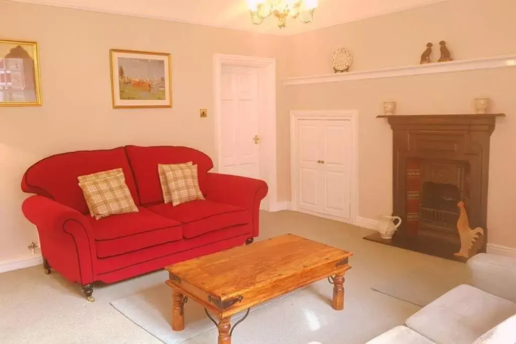 Seating Area in No 6 The Square Tearooms & Accommodation