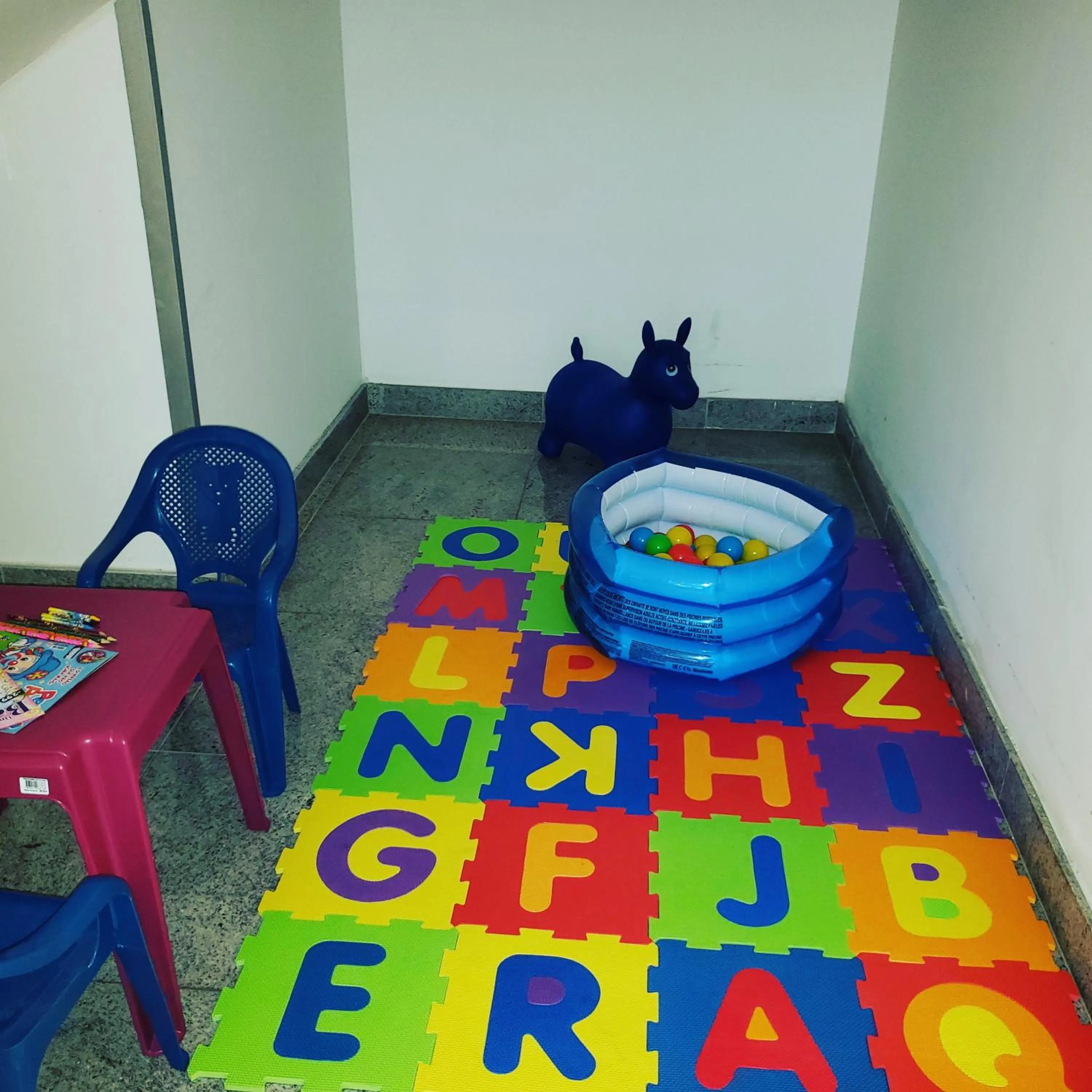 Kids's club in San Diego Express Barro Preto