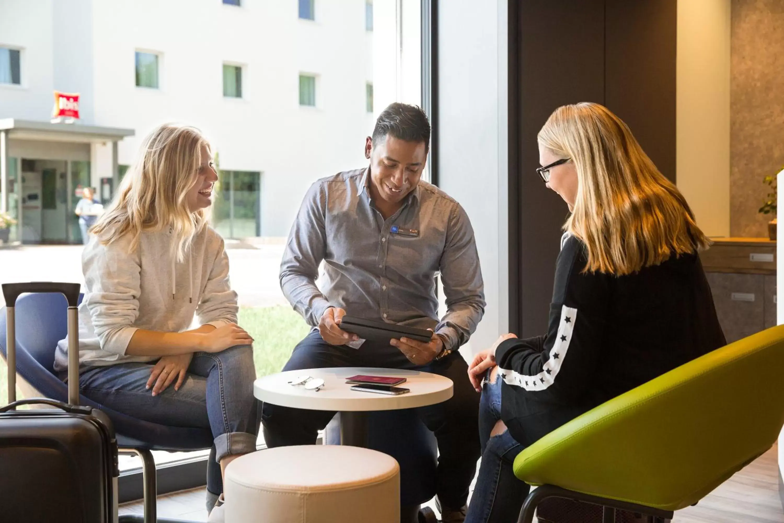 Lobby or reception in ibis budget Fribourg Lobby or reception in ibis budget Fribourg