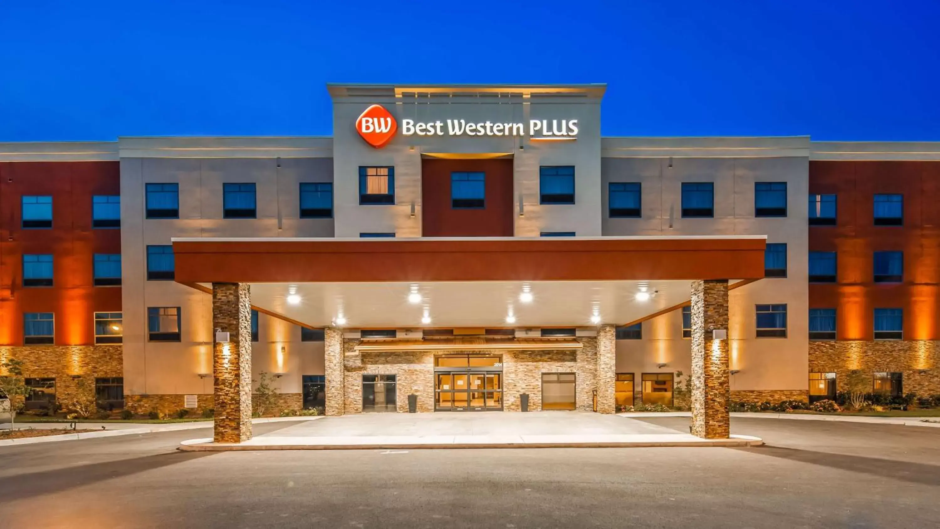 Property Building in Best Western Plus Elizabethtown Inn & Suites