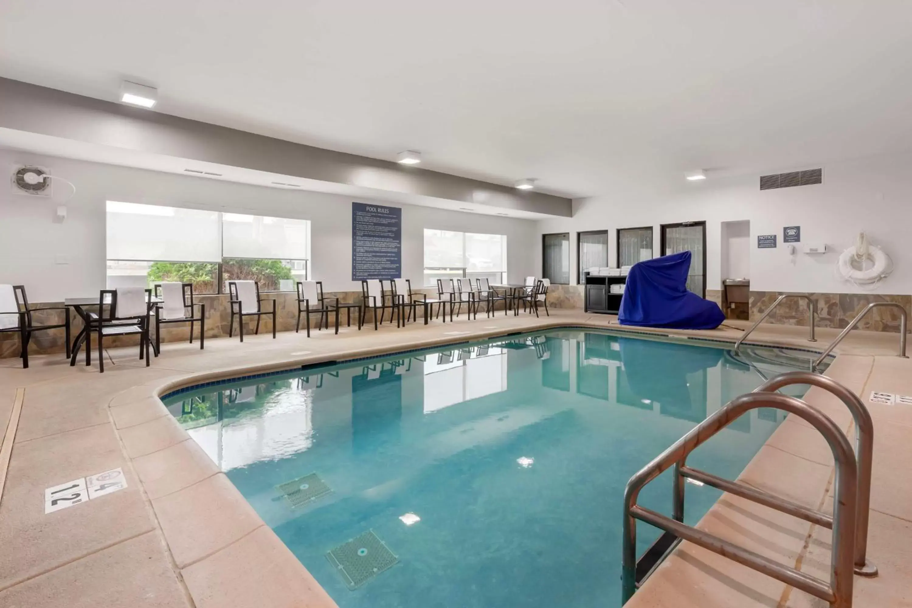 Pool view, Swimming Pool in Best Western Sycamore Inn