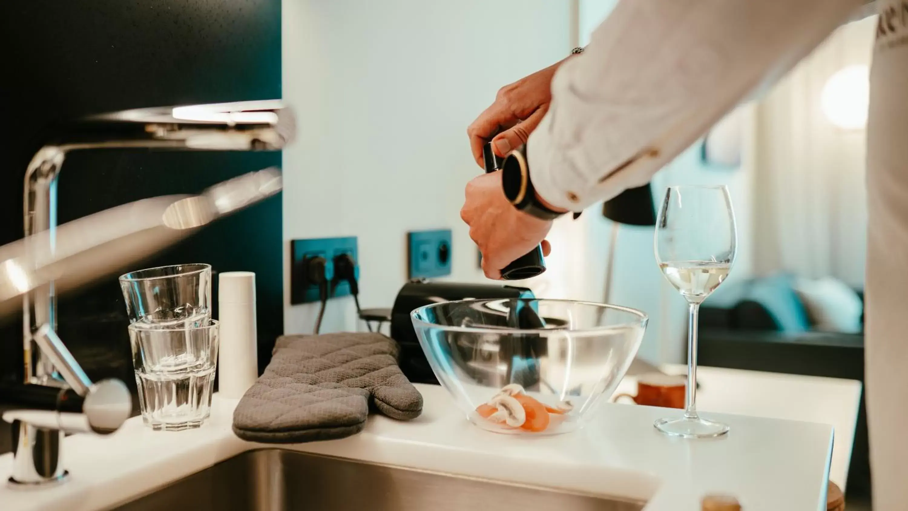 Kitchen or kitchenette in Residence Inn Ghent by Marriott