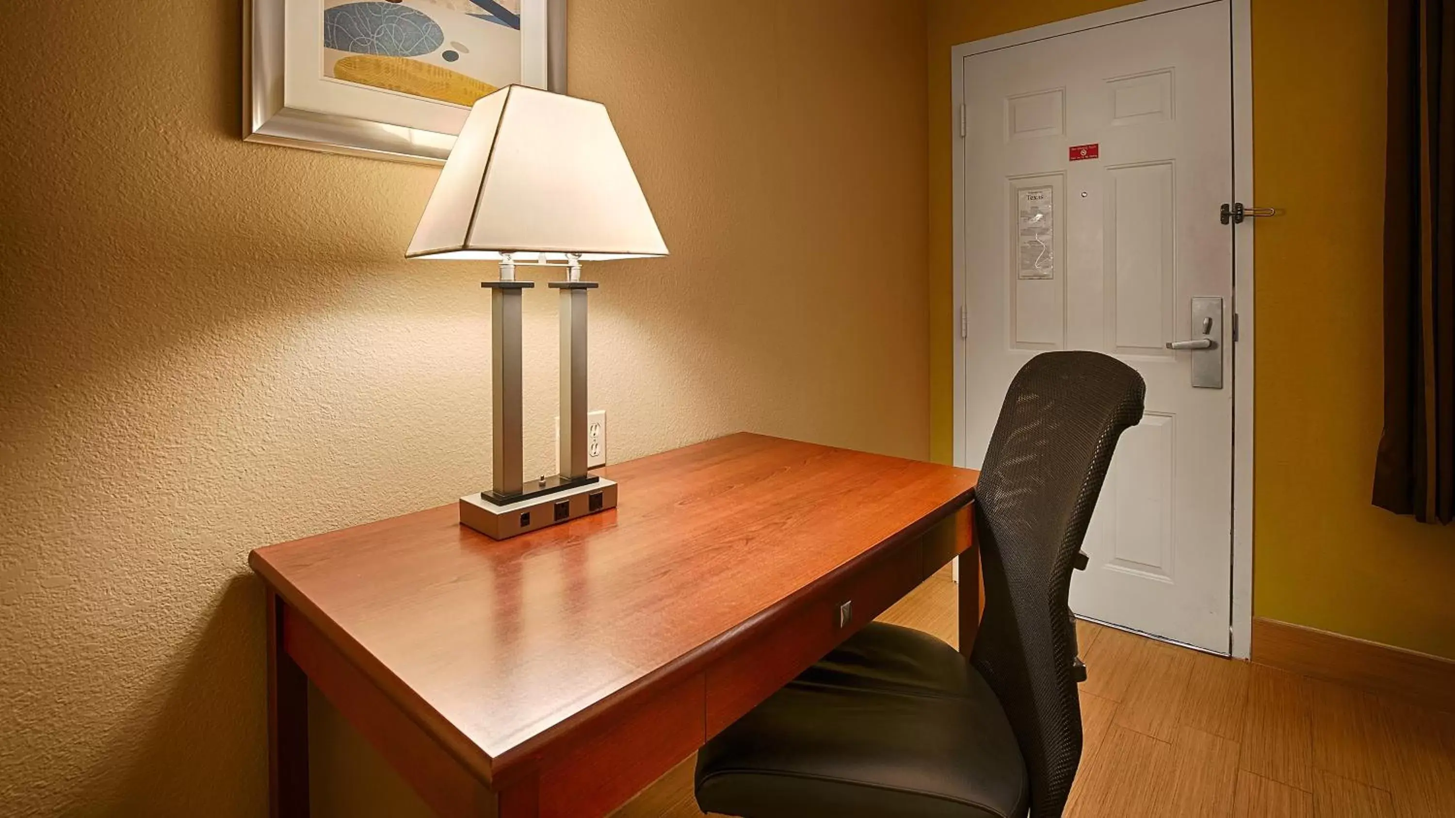 Decorative detail, Dining Area in Best Western PLUS Fresno Inn