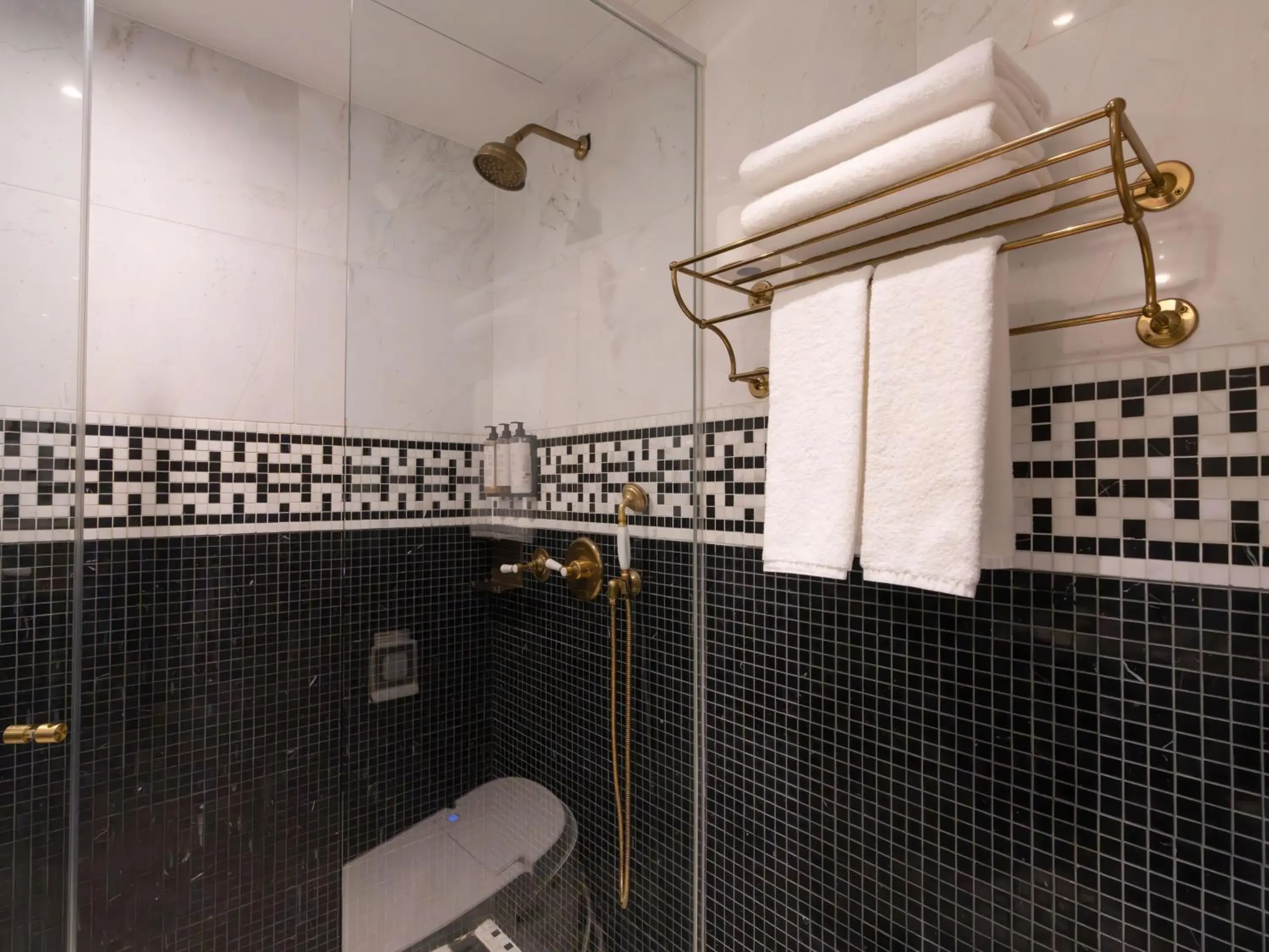 Toilet, Bathroom in Hotel Crescendo Seoul