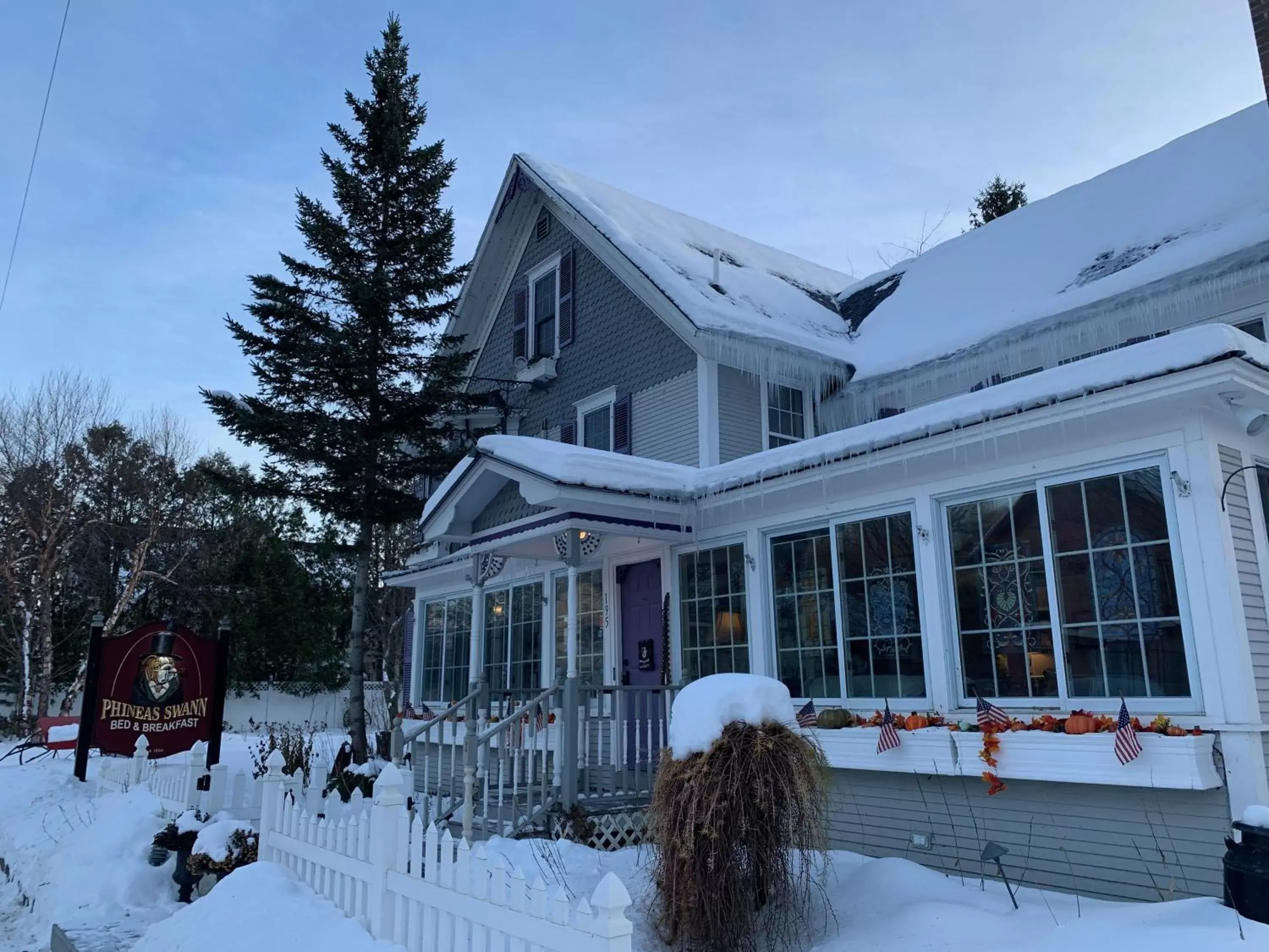 Facade/entrance, Winter in Phineas Swann Inn & Spa