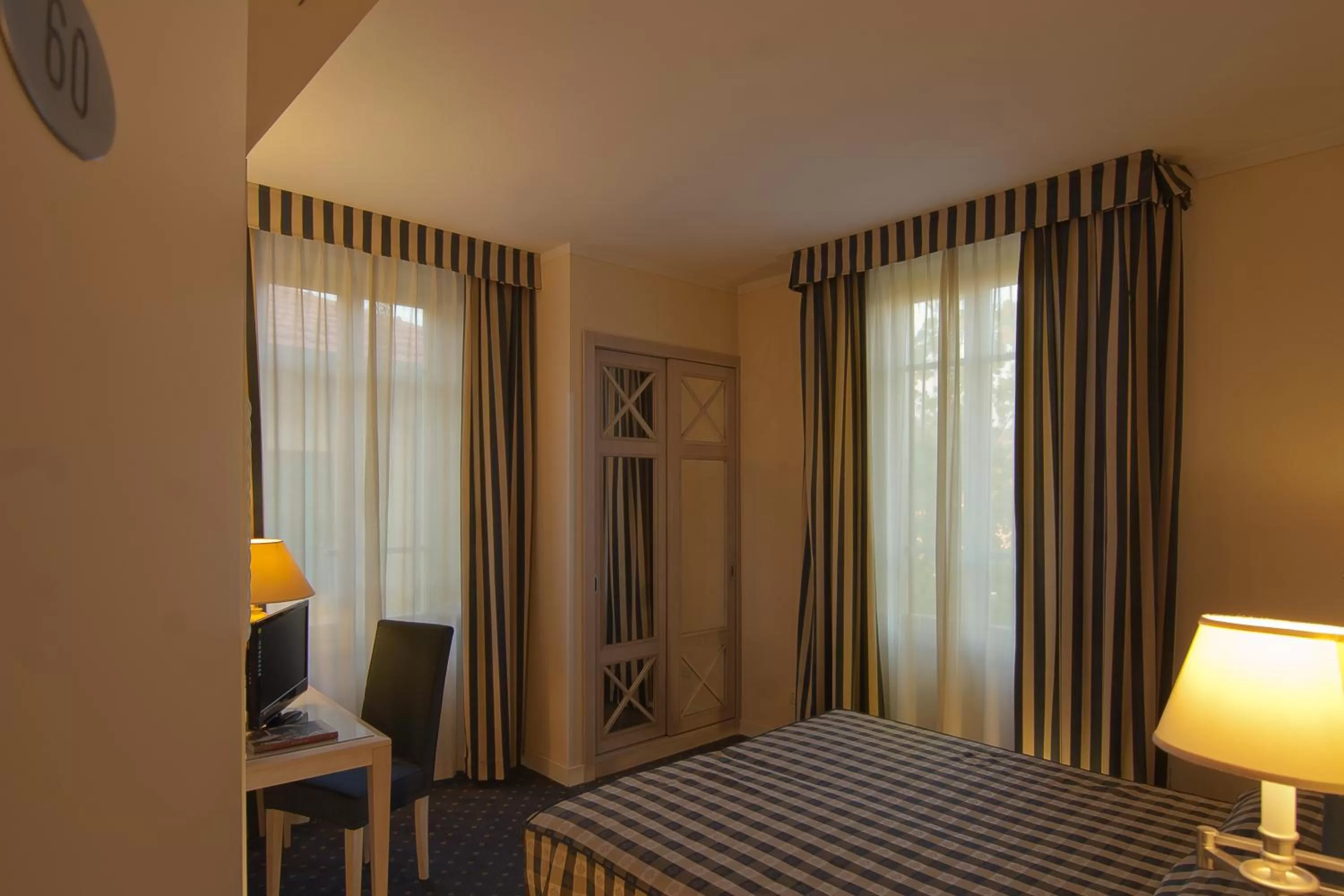 Bed in Hotel Arnolfo & Aqua Laetitia Spa & Beauty